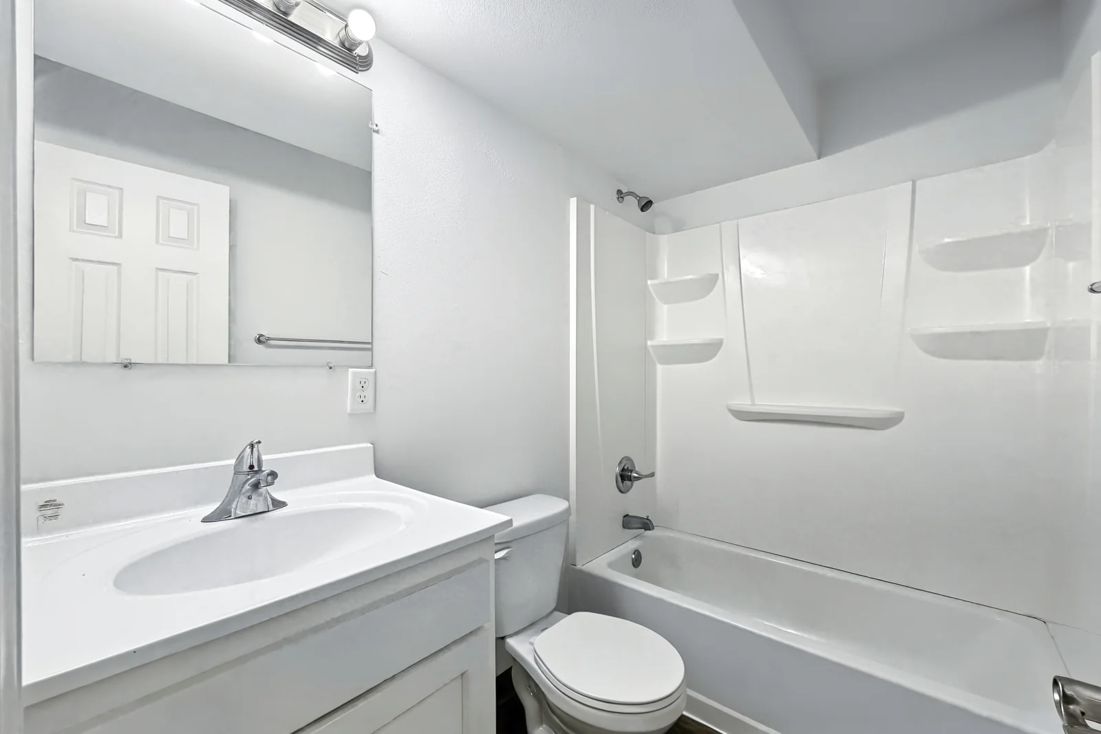 Northview Apartments — Sale in Cedar Rapids, IA, photo 4 of 8