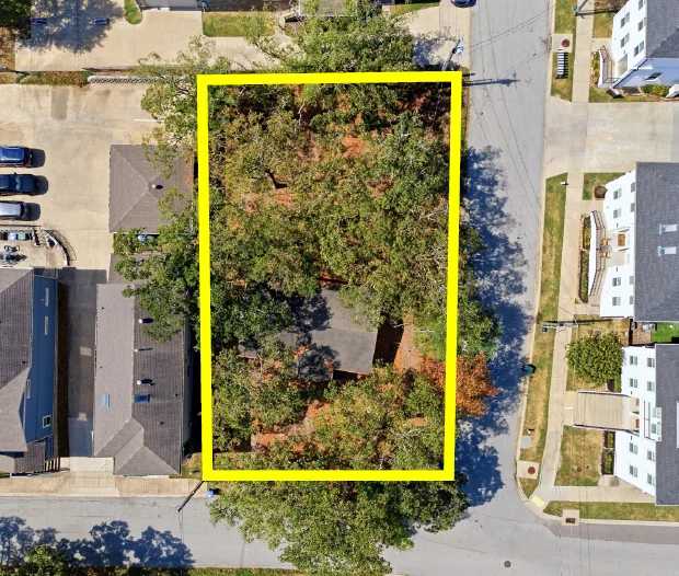 223 S Cross Ave — Sale in Fayetteville, AR, photo 2 of 5