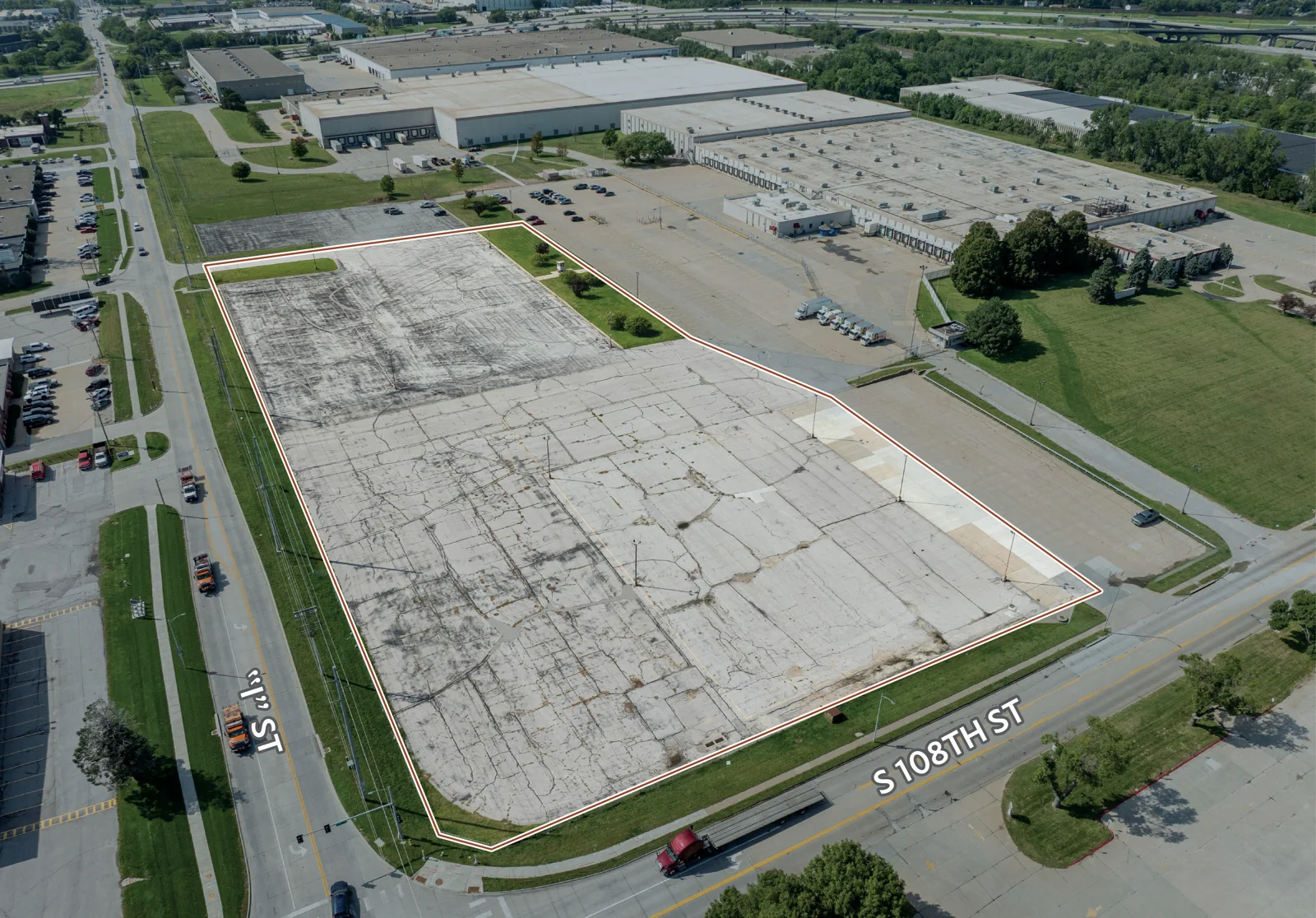 Goodwill Operations Center Outlot — Sale in Omaha, NE, photo 4 of 8