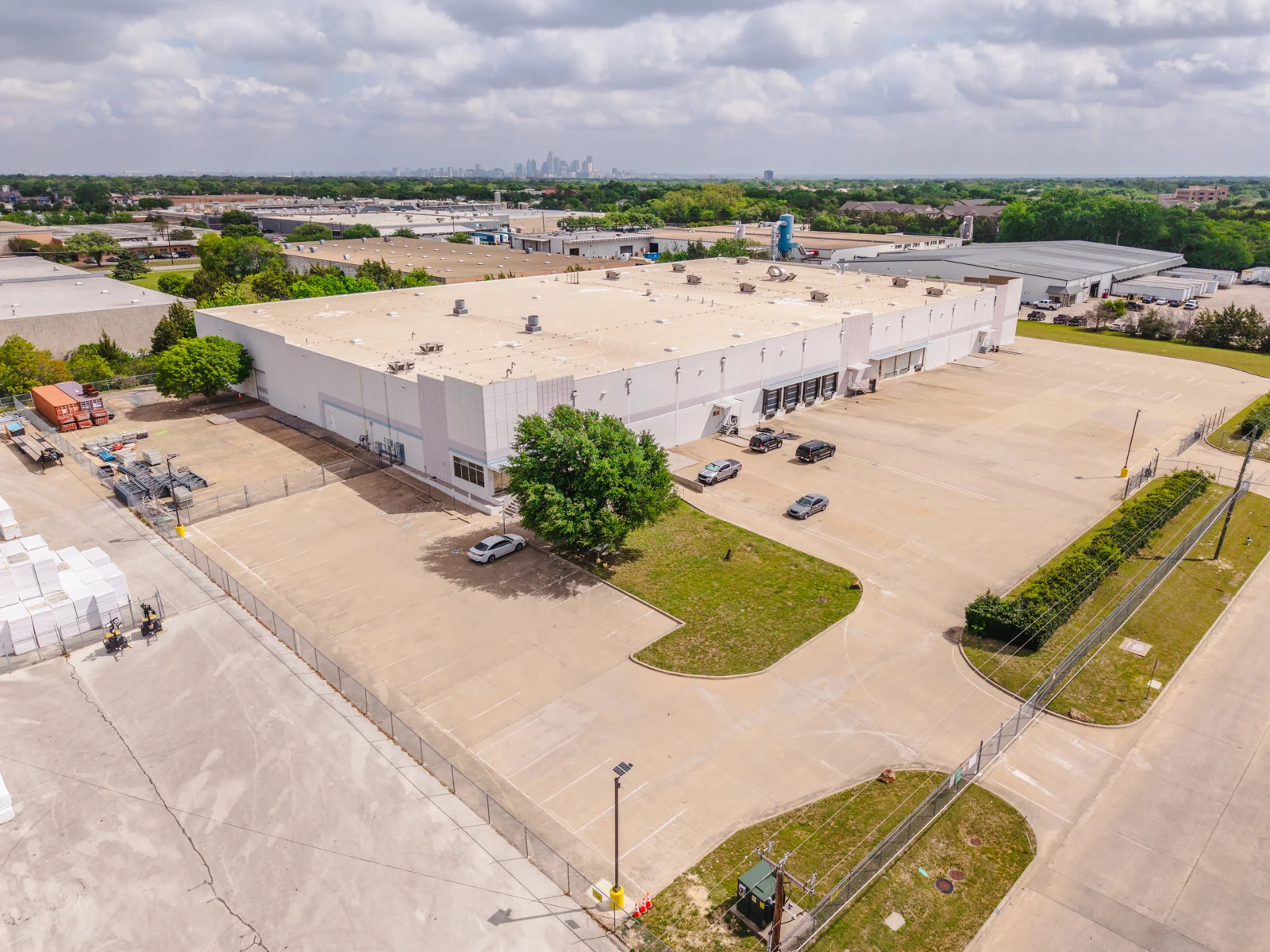 Industrial in Dallas, TX — Sale in Dallas, TX, photo 1 of 2