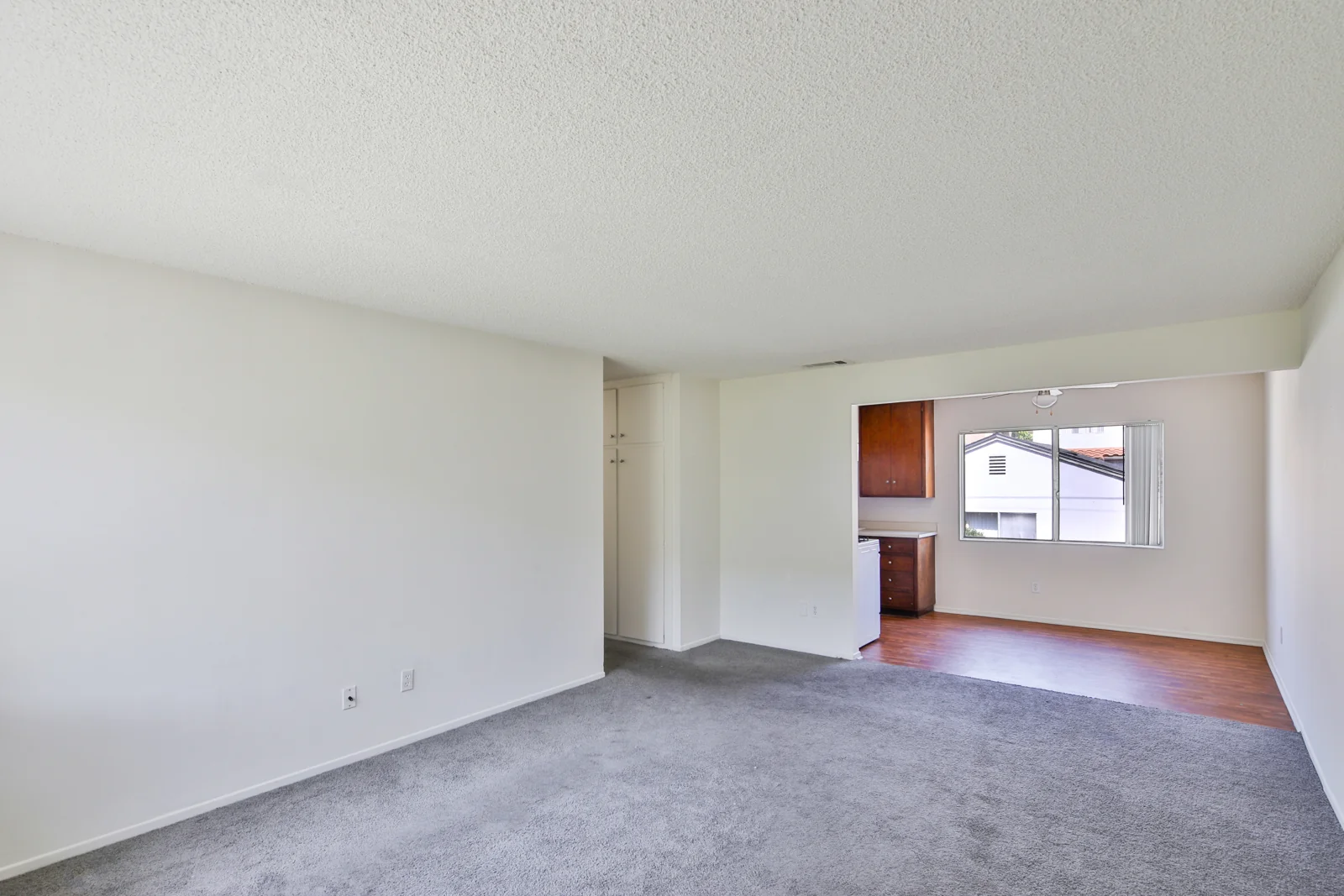 Multifamily in Duarte, CA — Sale in Duarte, CA, photo 2 of 8