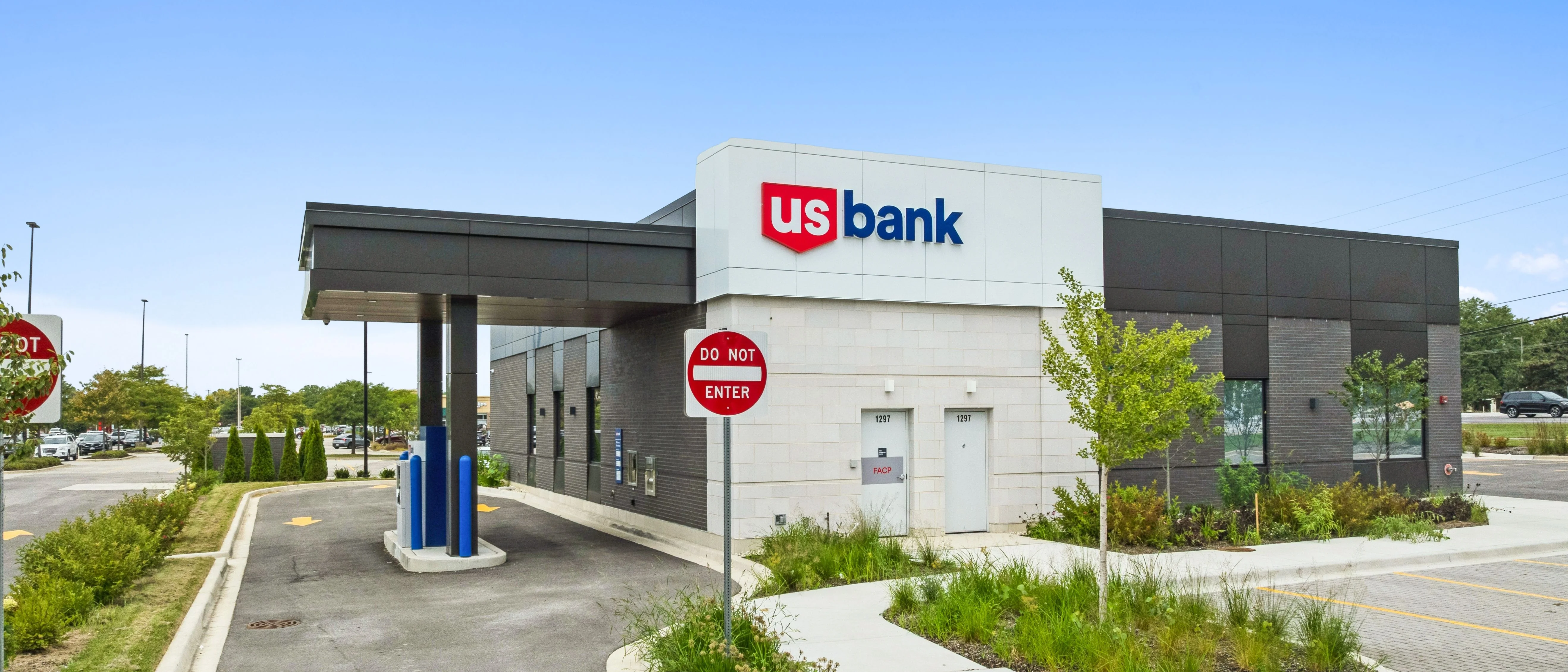 US Bank - Hubbard Street Group - Schaumburg, Illinois — Sale in Schaumburg, IL, photo 7 of 8
