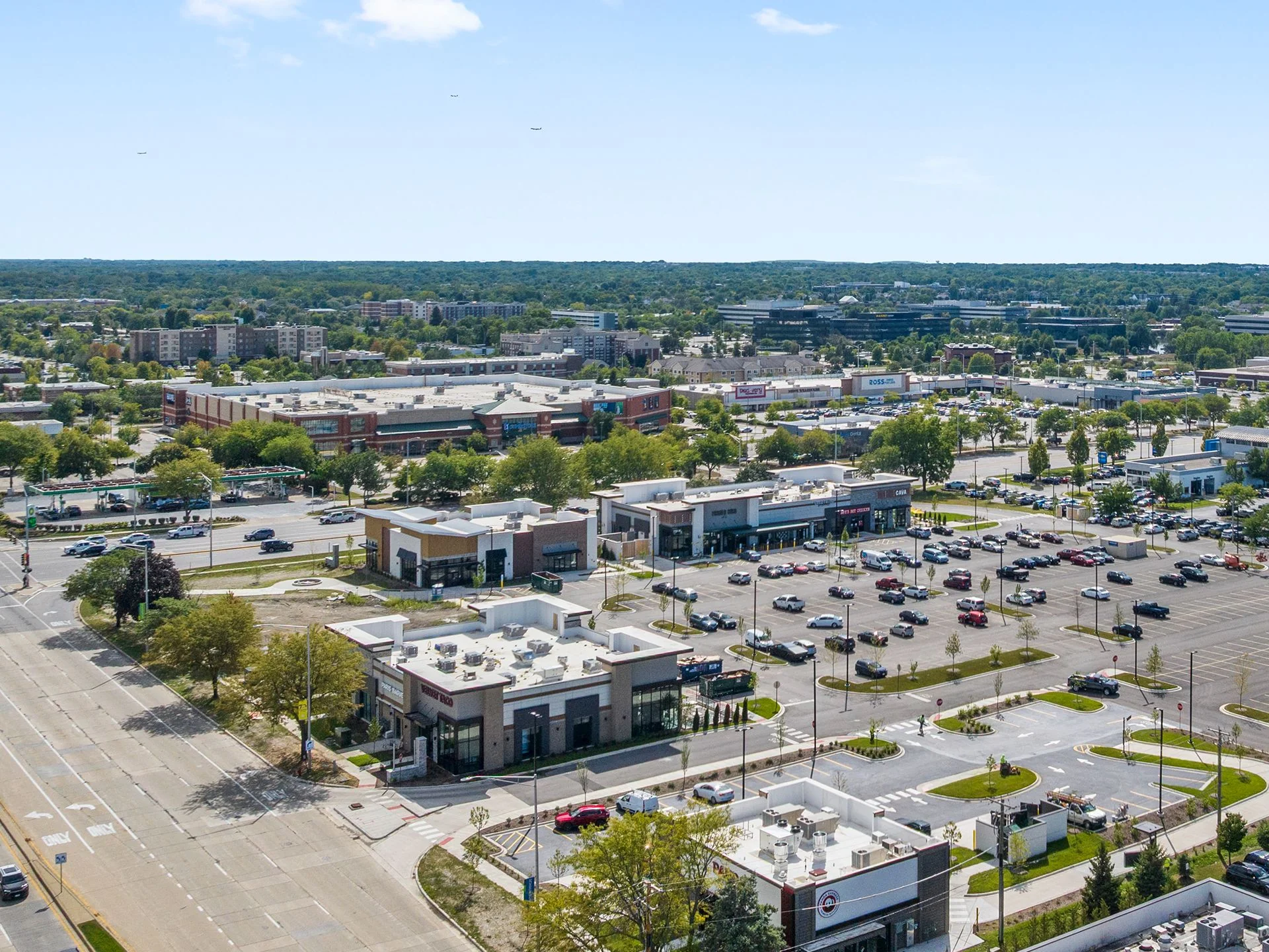 Crossroads of Schaumburg — Sale in Schaumburg, IL, photo 2 of 8