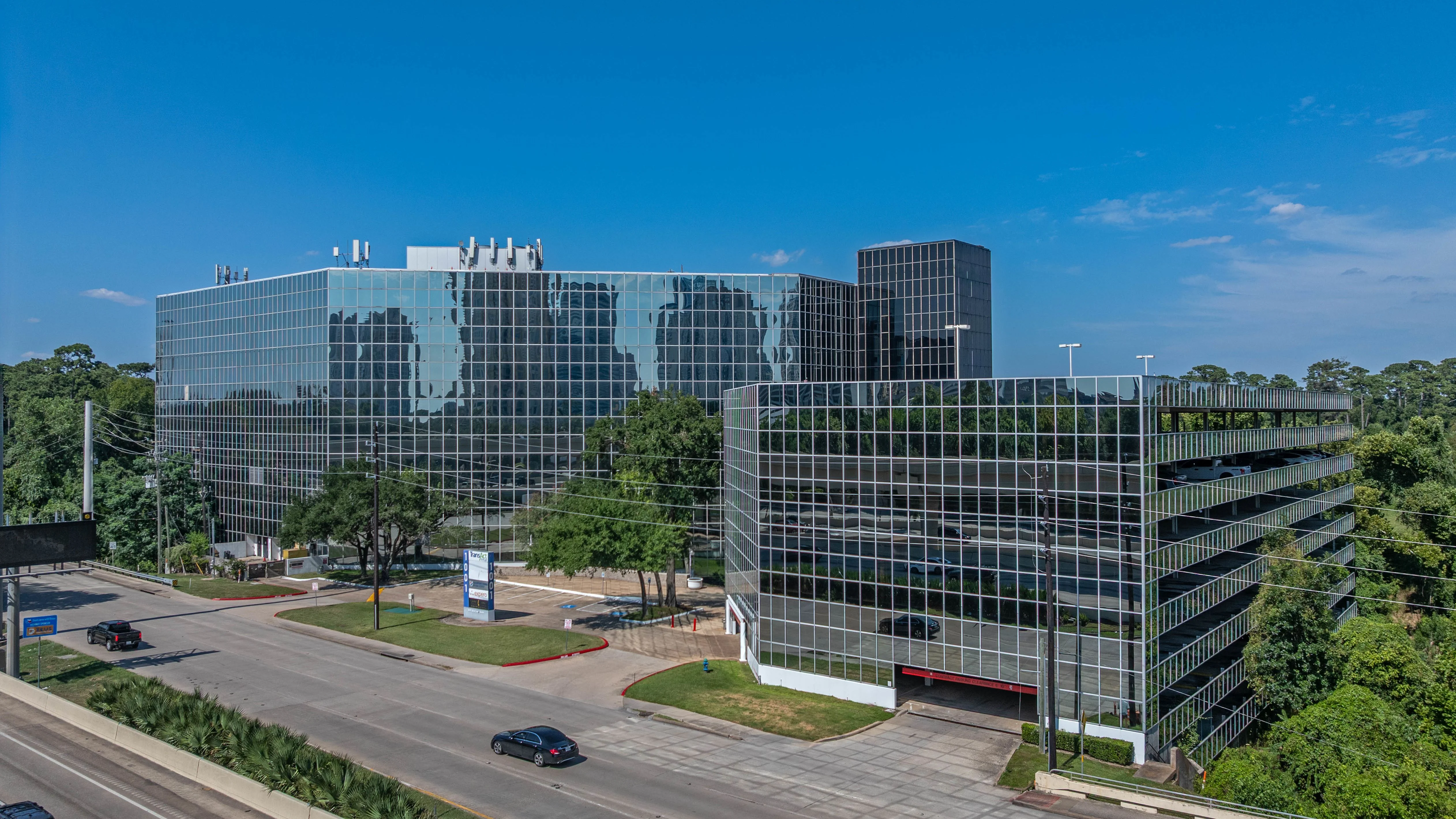 1001 West Loop South — Sale in Houston, TX, photo 1 of 8
