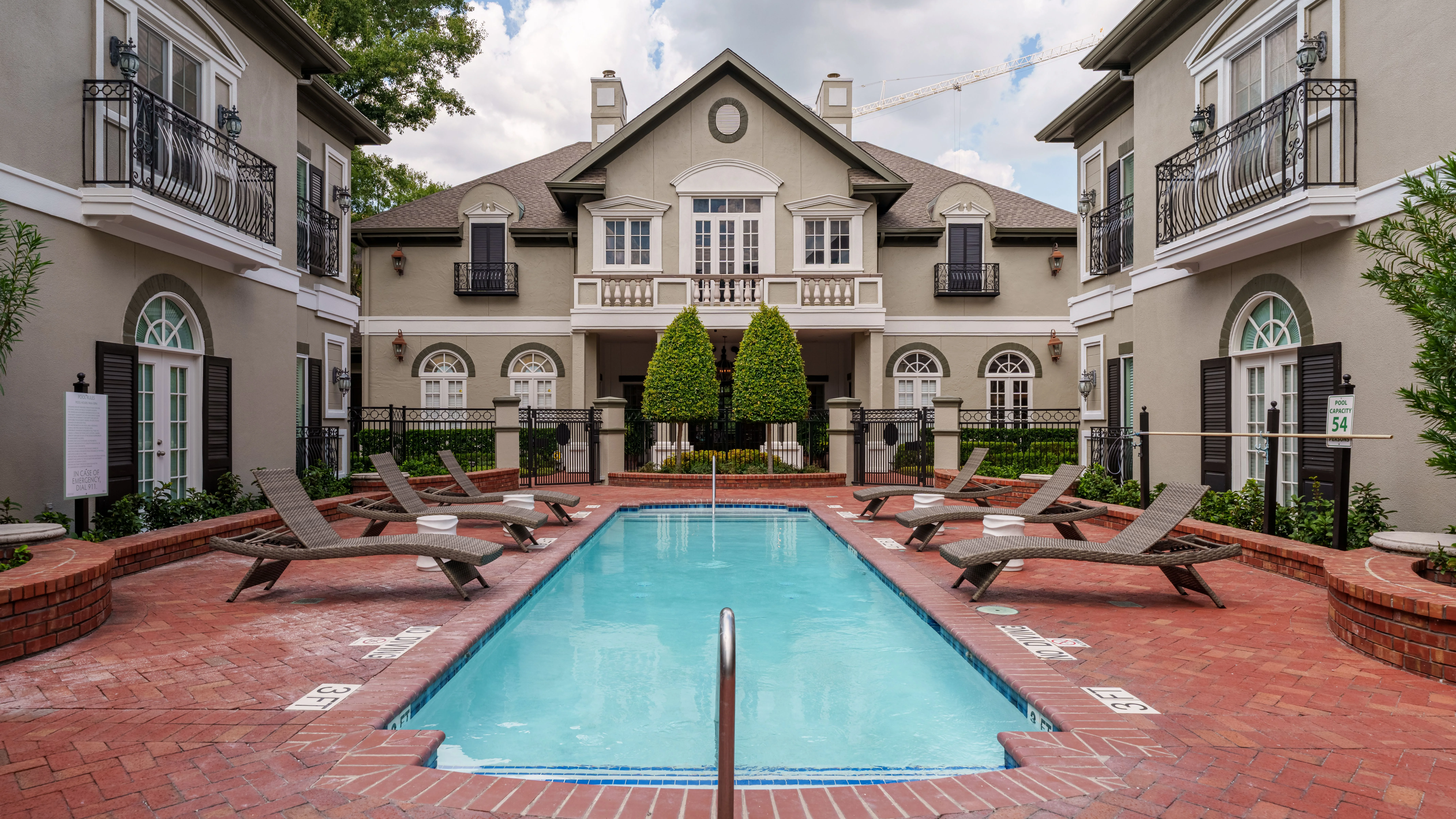 Park at River Oaks — Sale in Houston, TX, photo 1 of 8