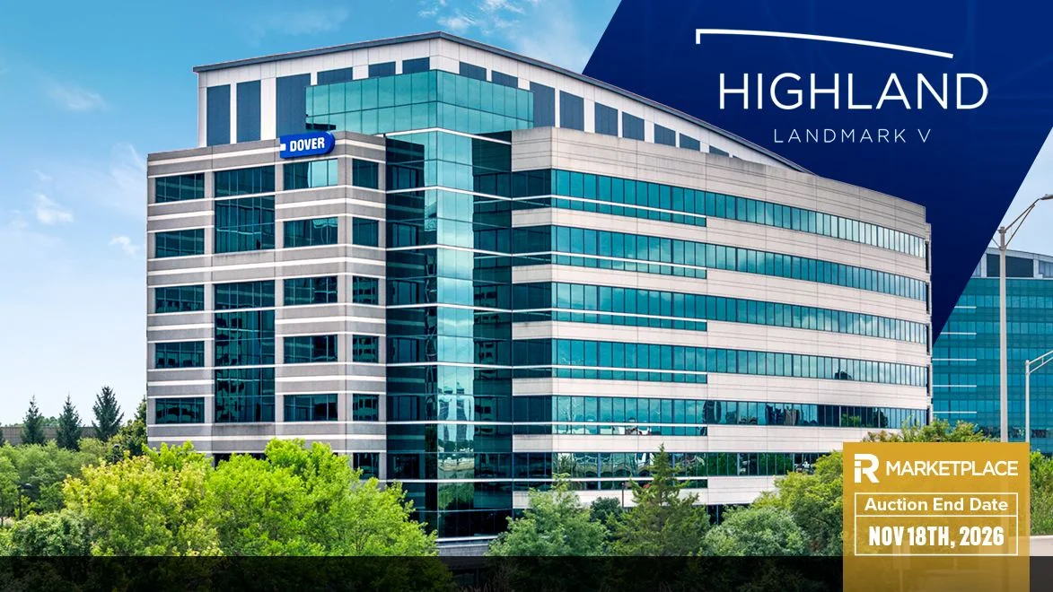Highland Landmark V — Sale in Downers Grove, IL, photo 1 of 8
