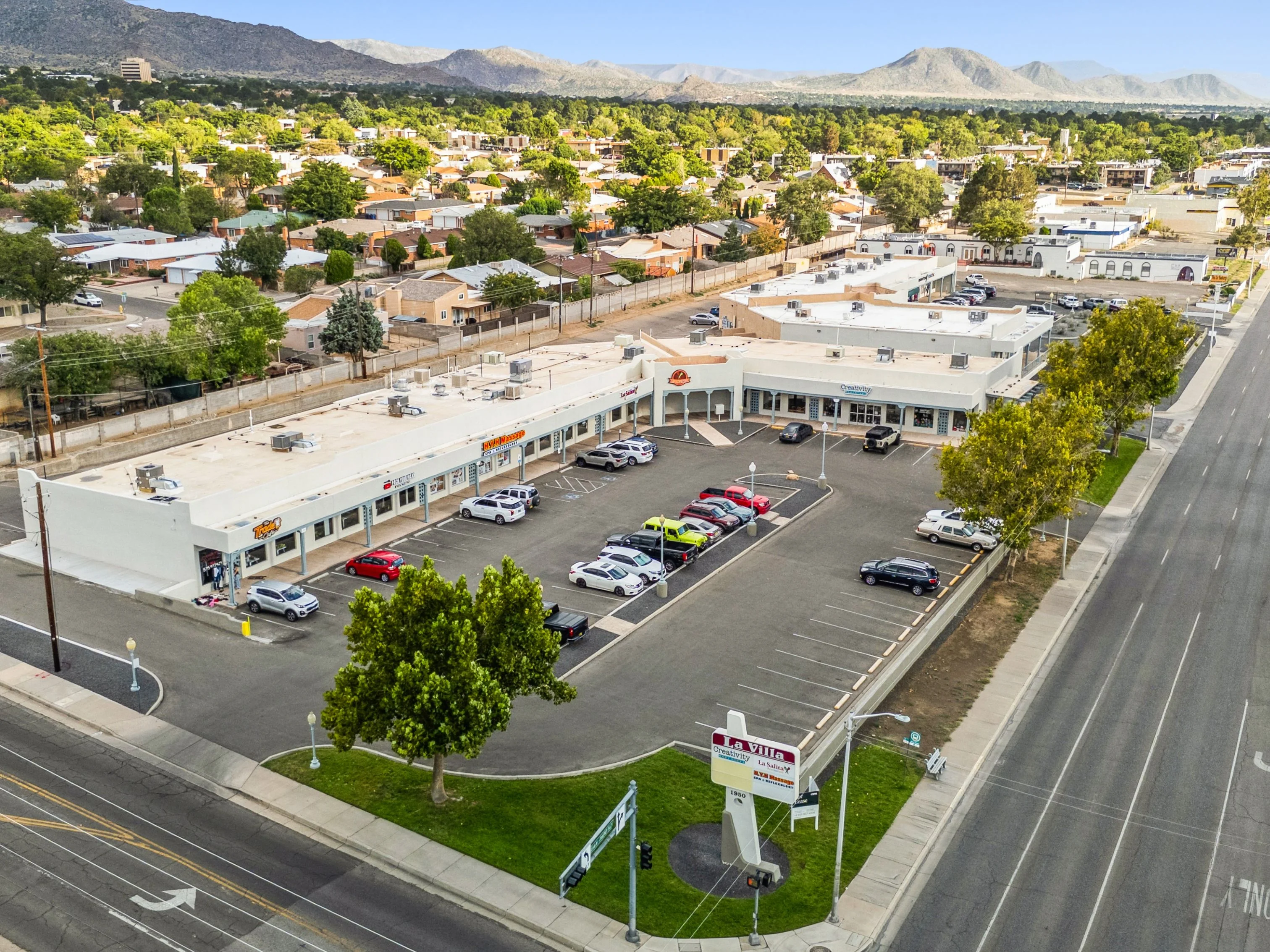 La Villa Shopping Center — Sale in Albuquerque, NM, photo 2 of 8
