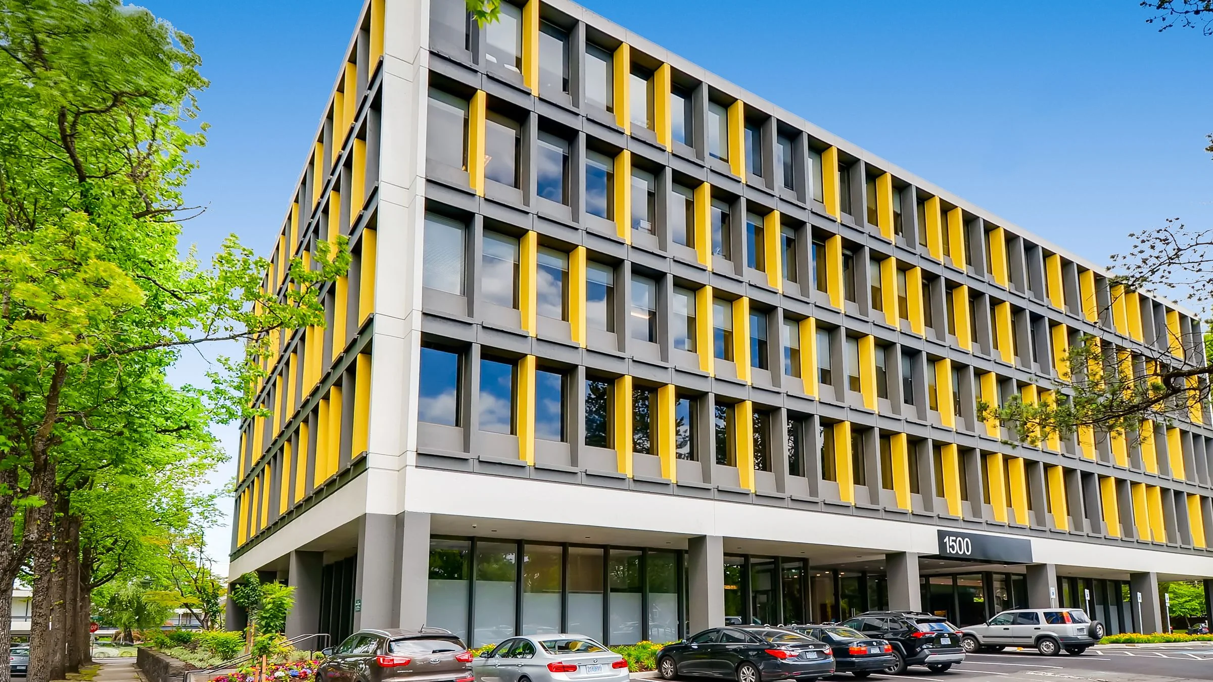1500 Plaza — Sale in Portland, OR, photo 1 of 8