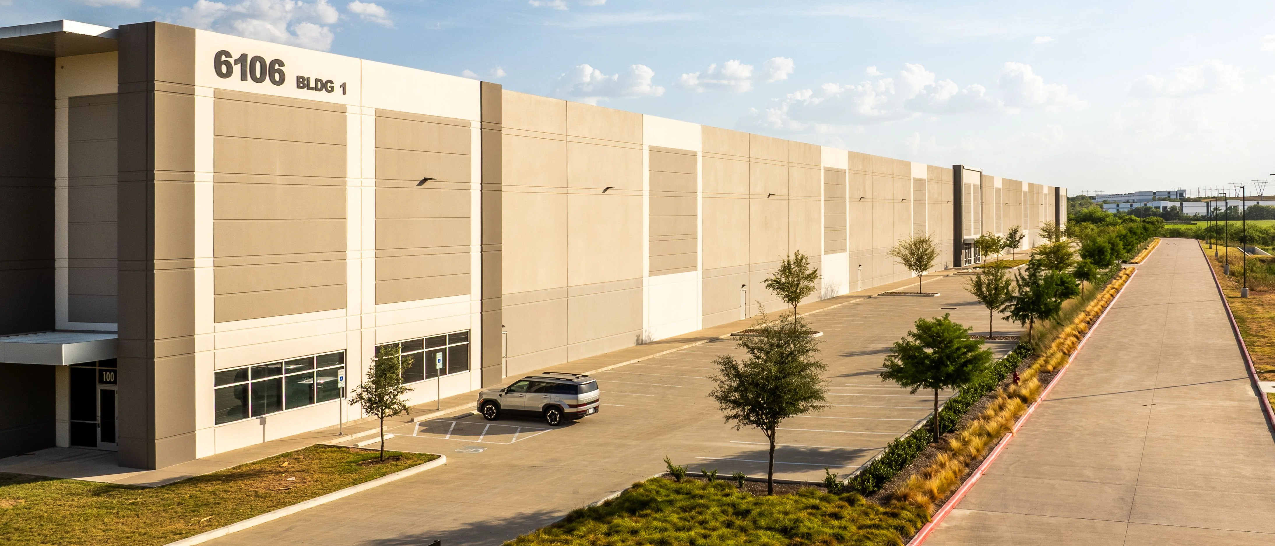 Airport Logistics Center — Sale in Austin, TX, photo 4 of 8