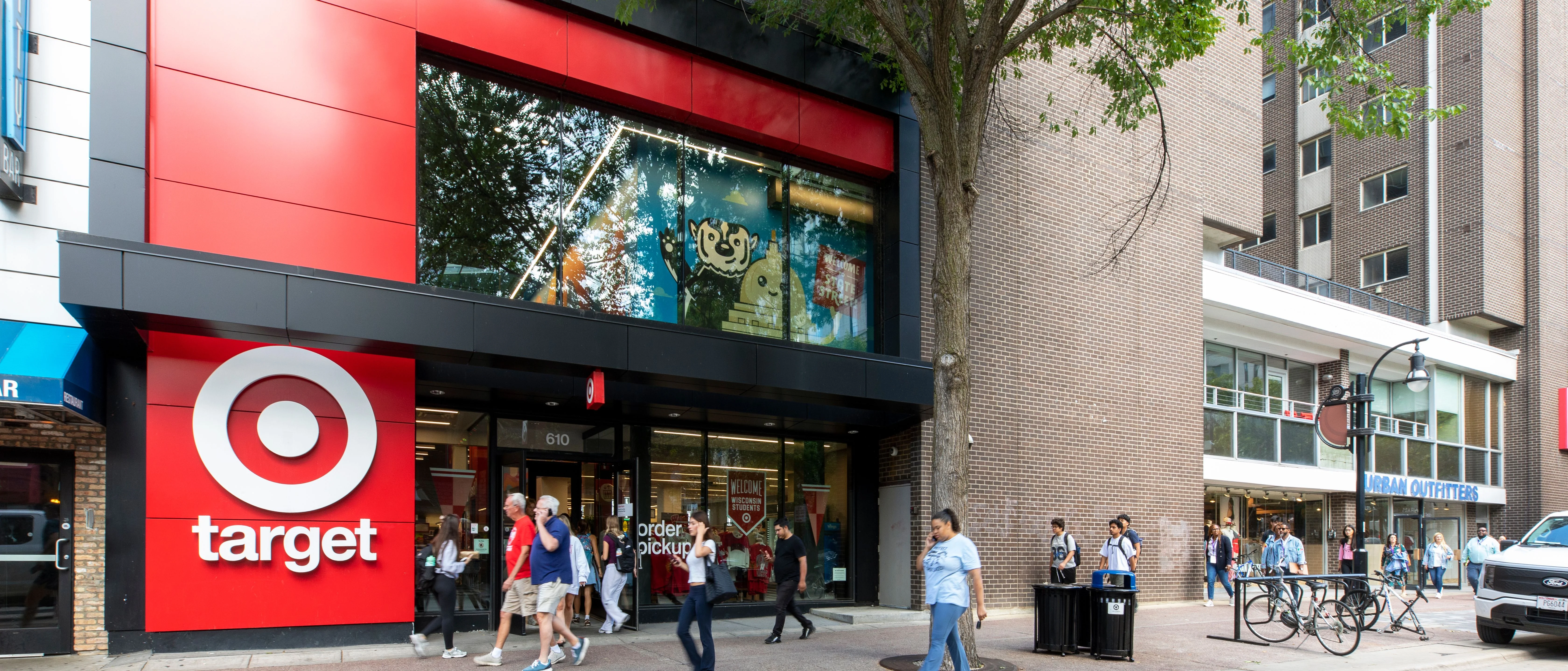 State Street Retail – Madison, WI — Sale in Madison, WI, photo 4 of 8