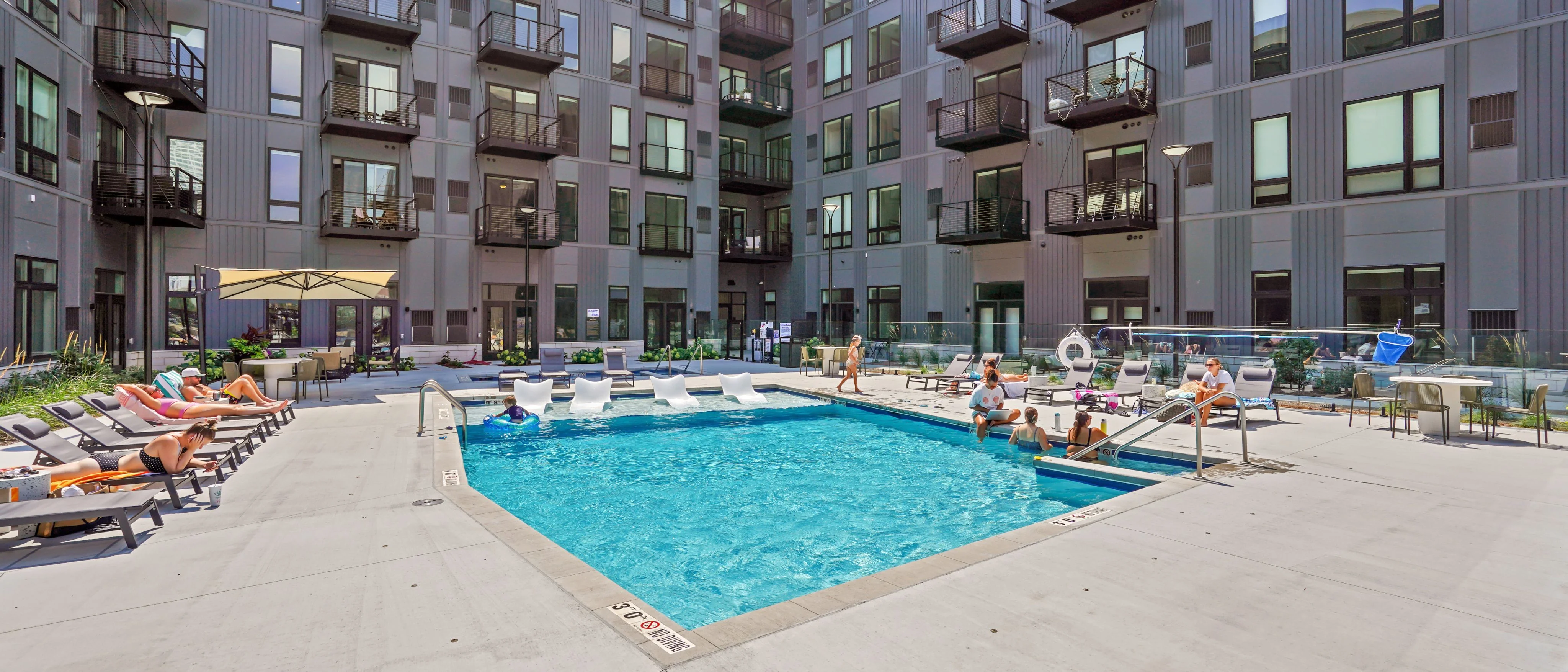Evoni Apartments — Sale in Milwaukee, WI, photo 5 of 8
