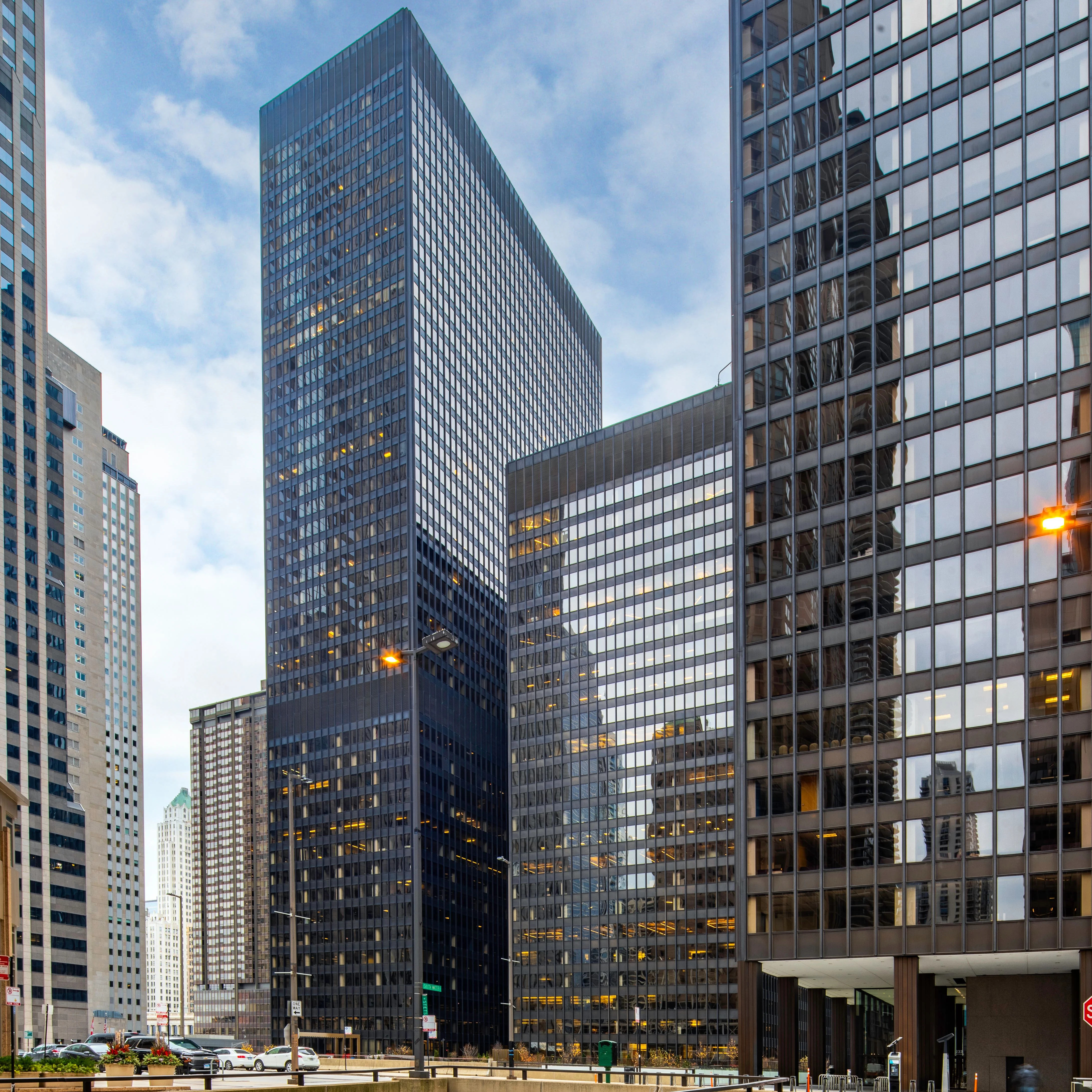 $69 Million Office Loan | Michigan Plaza | Chicago, IL — Sale in Chicago, IL, photo 1 of 8