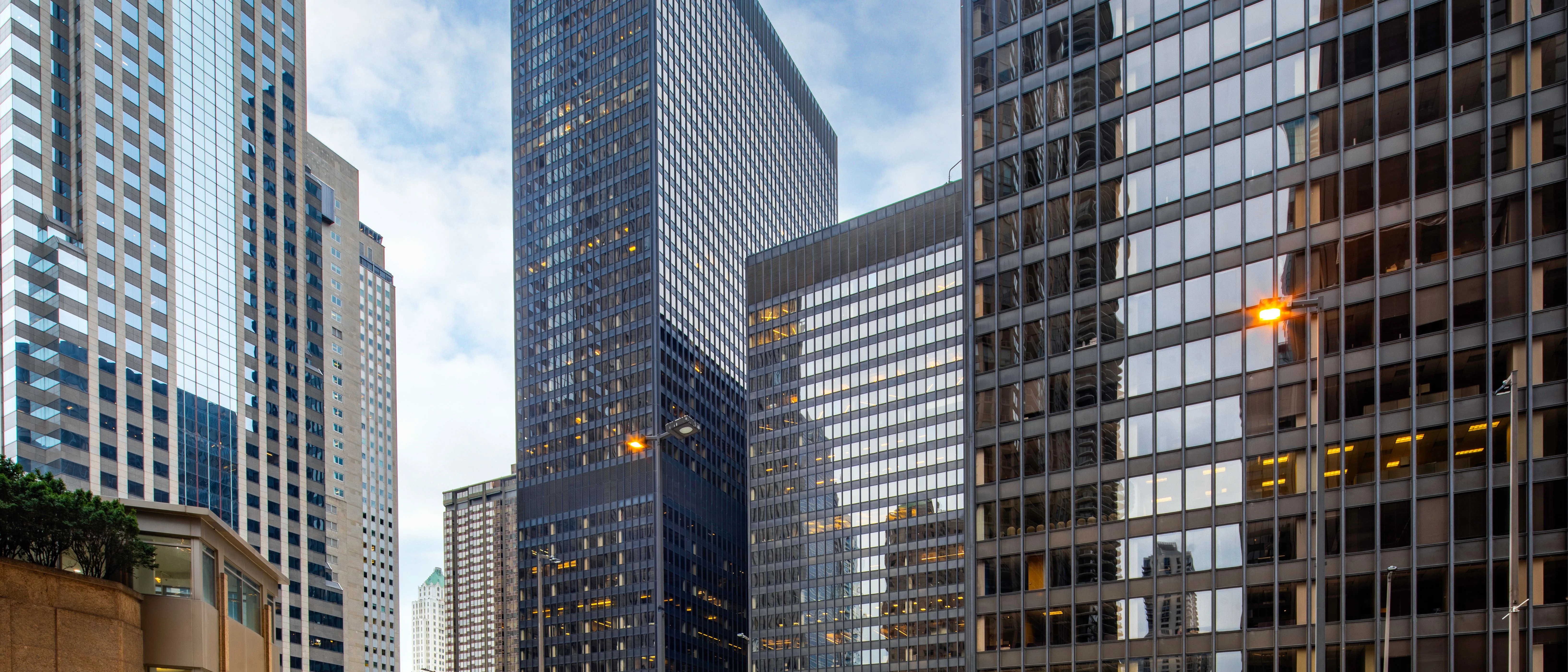 $69 Million Office Loan | Michigan Plaza | Chicago, IL — Sale in Chicago, IL, photo 2 of 8