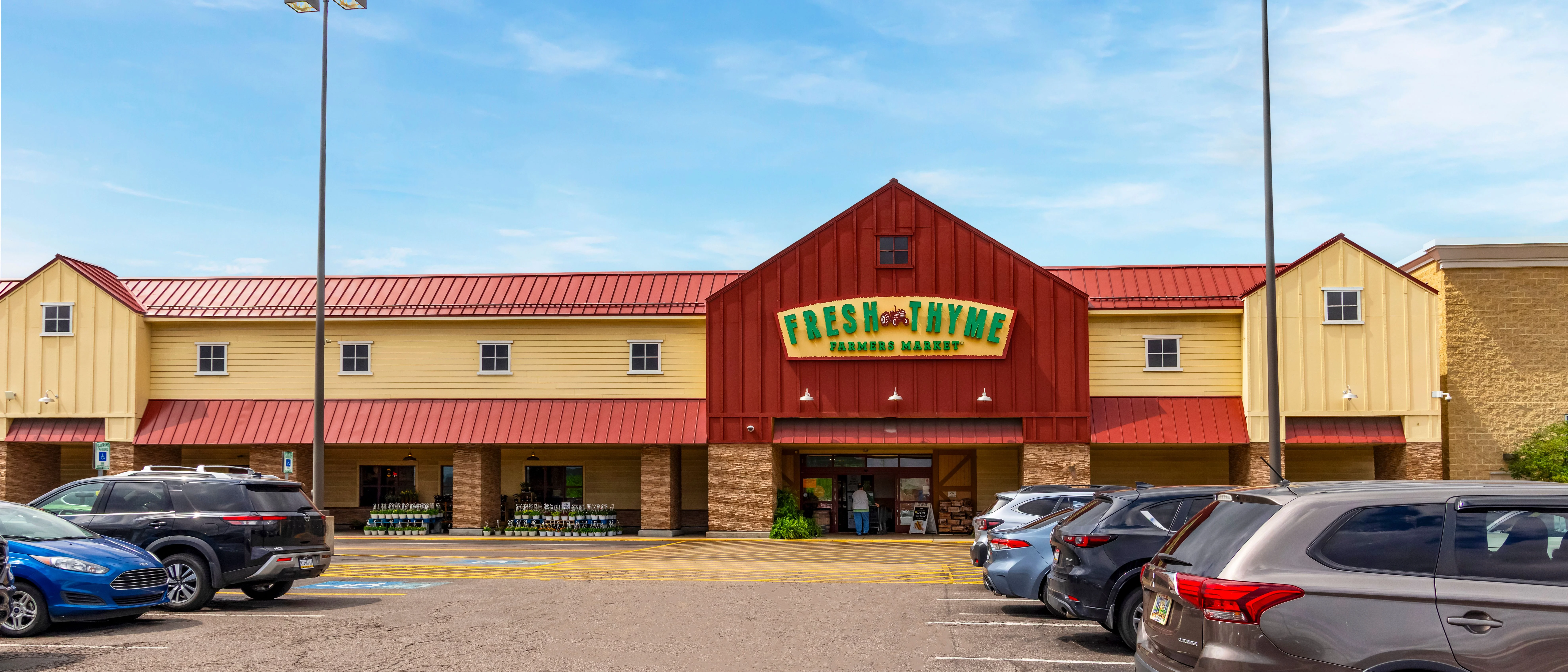 Great Southern & Southern Plaza — Sale in Bridgeville, PA, photo 2 of 8