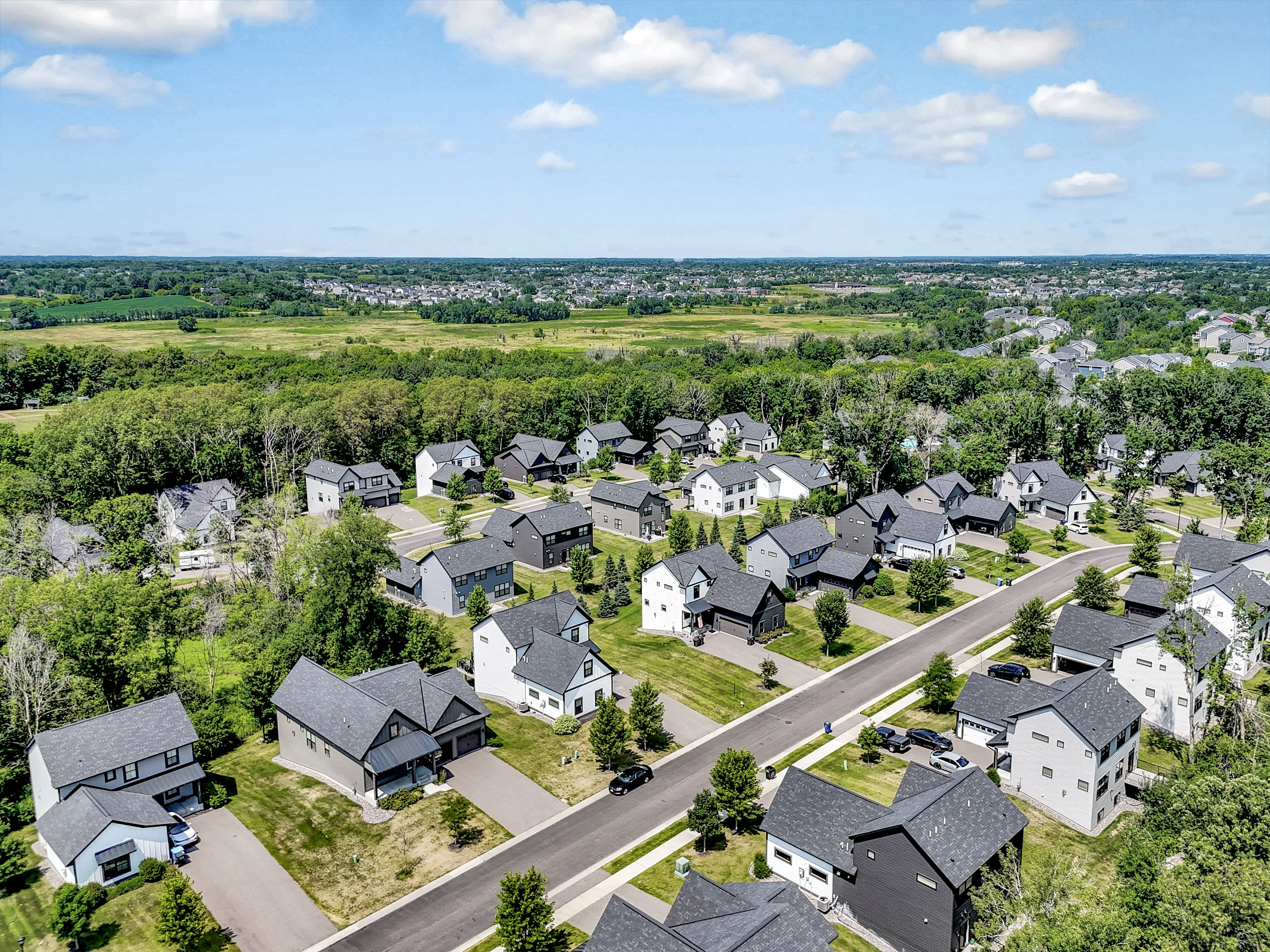 Beacon Ridge — Sale in Plymouth, MN, photo 2 of 8
