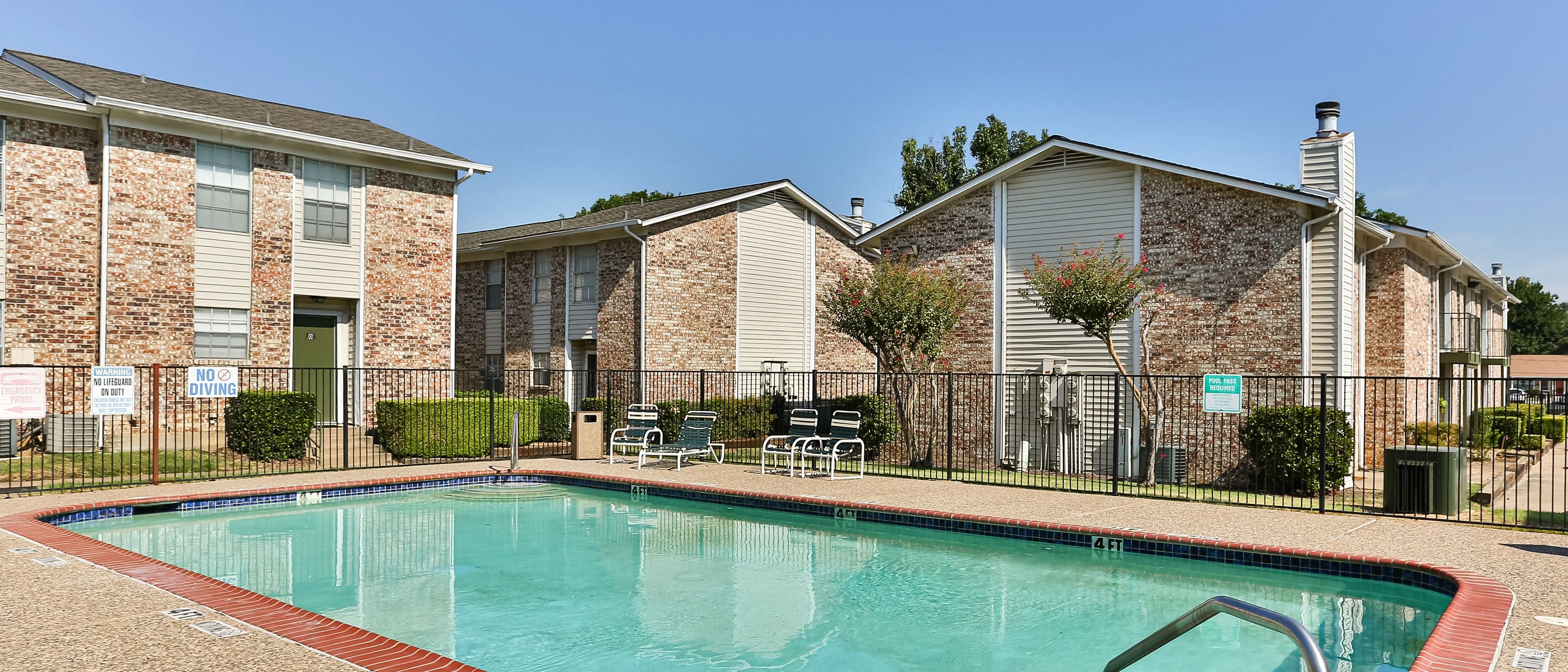 Carlyle Crossing — Sale in Fort Worth, TX, photo 3 of 8