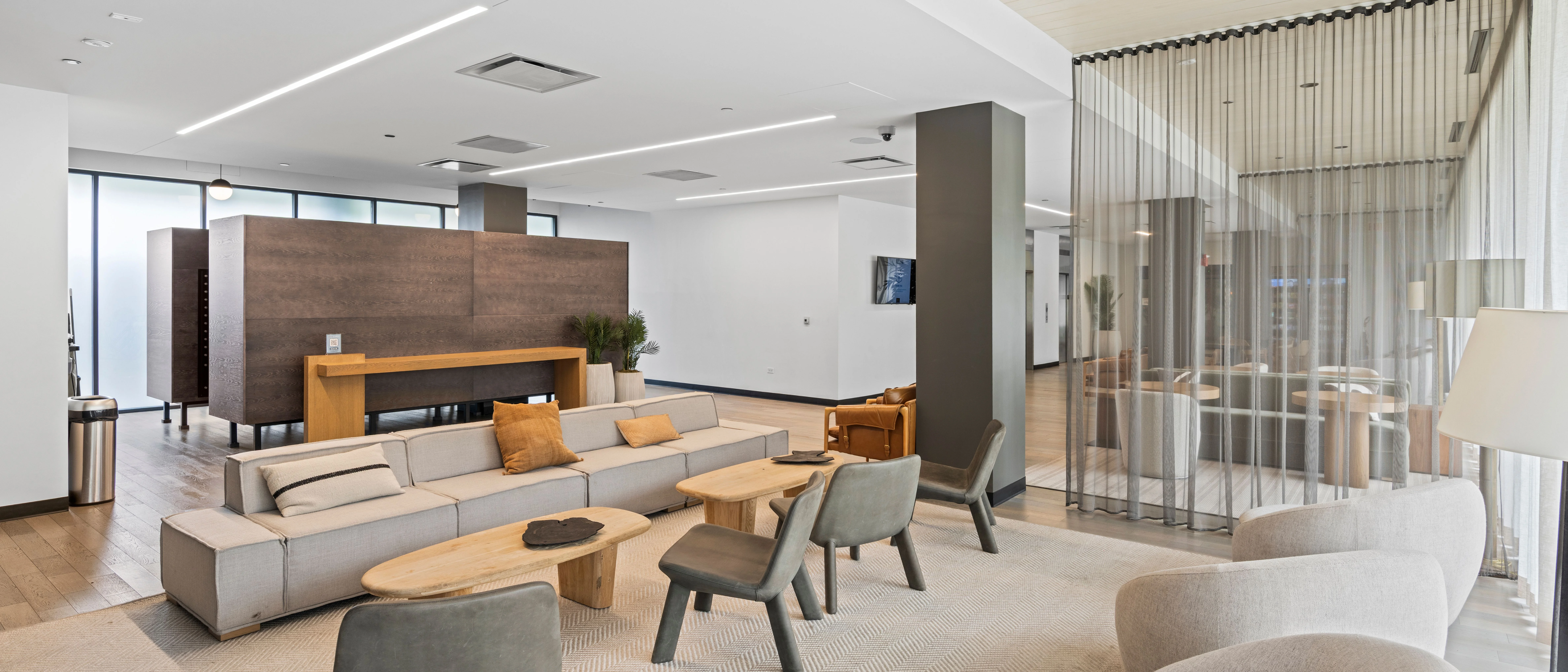 Atrio Apartments — Sale in Chicago, IL, photo 4 of 8