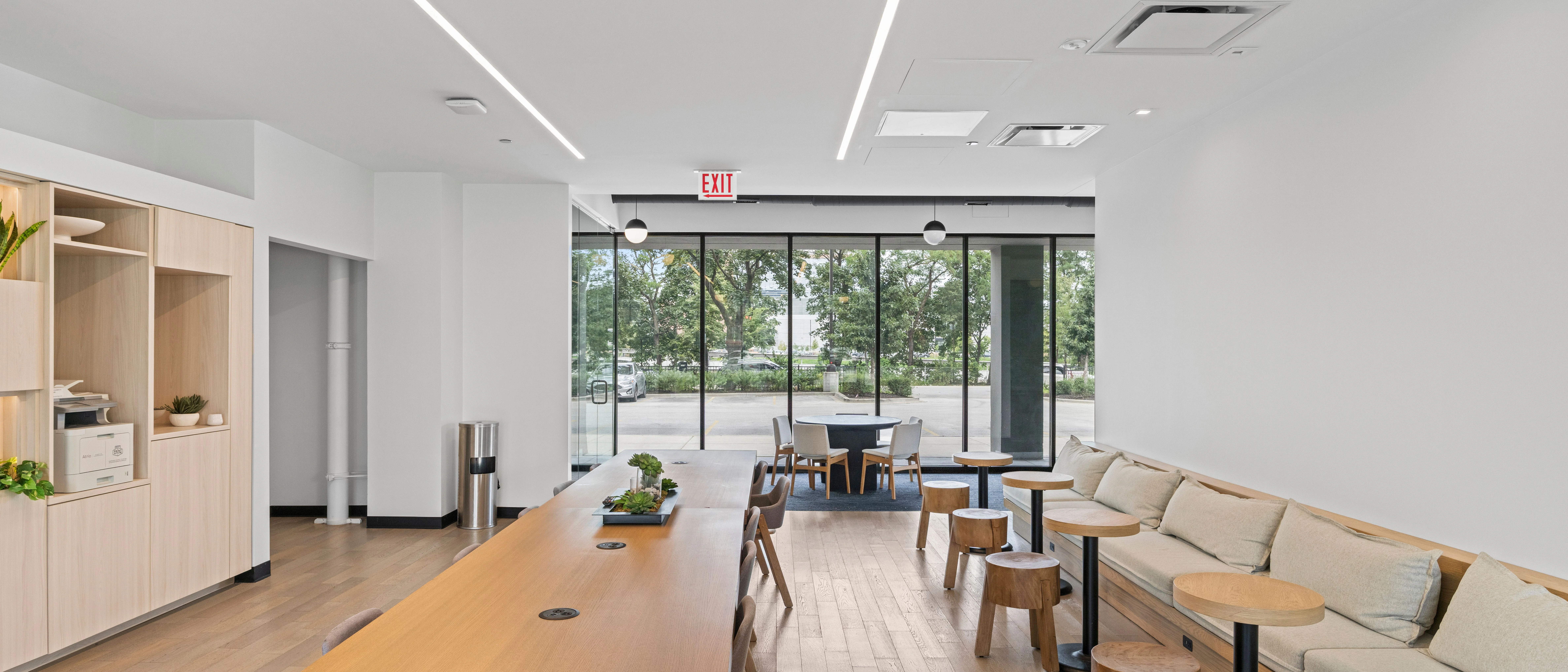 Atrio Apartments — Sale in Chicago, IL, photo 7 of 8