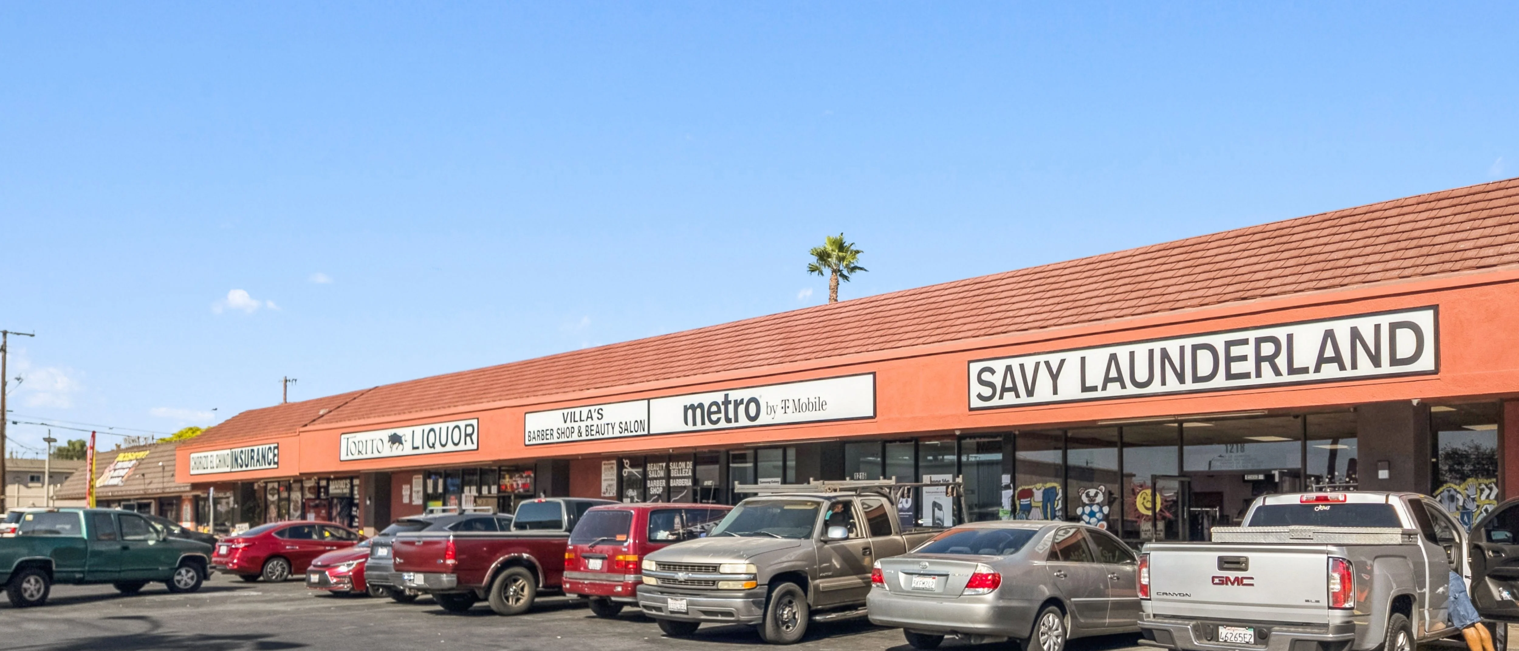 McFadden Shopping Center — Sale in Santa Ana, CA, photo 4 of 8