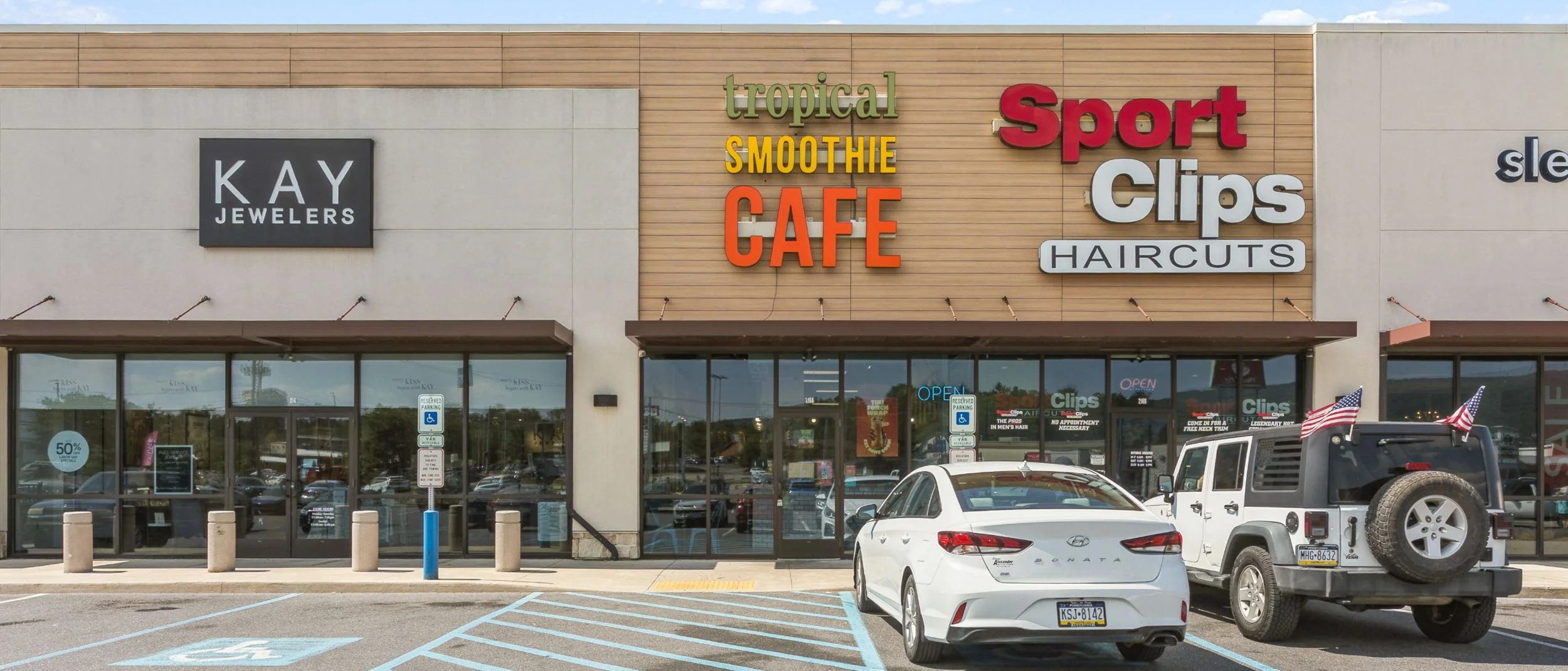 Park Hills Plaza — Sale in Altoona, PA, photo 4 of 7
