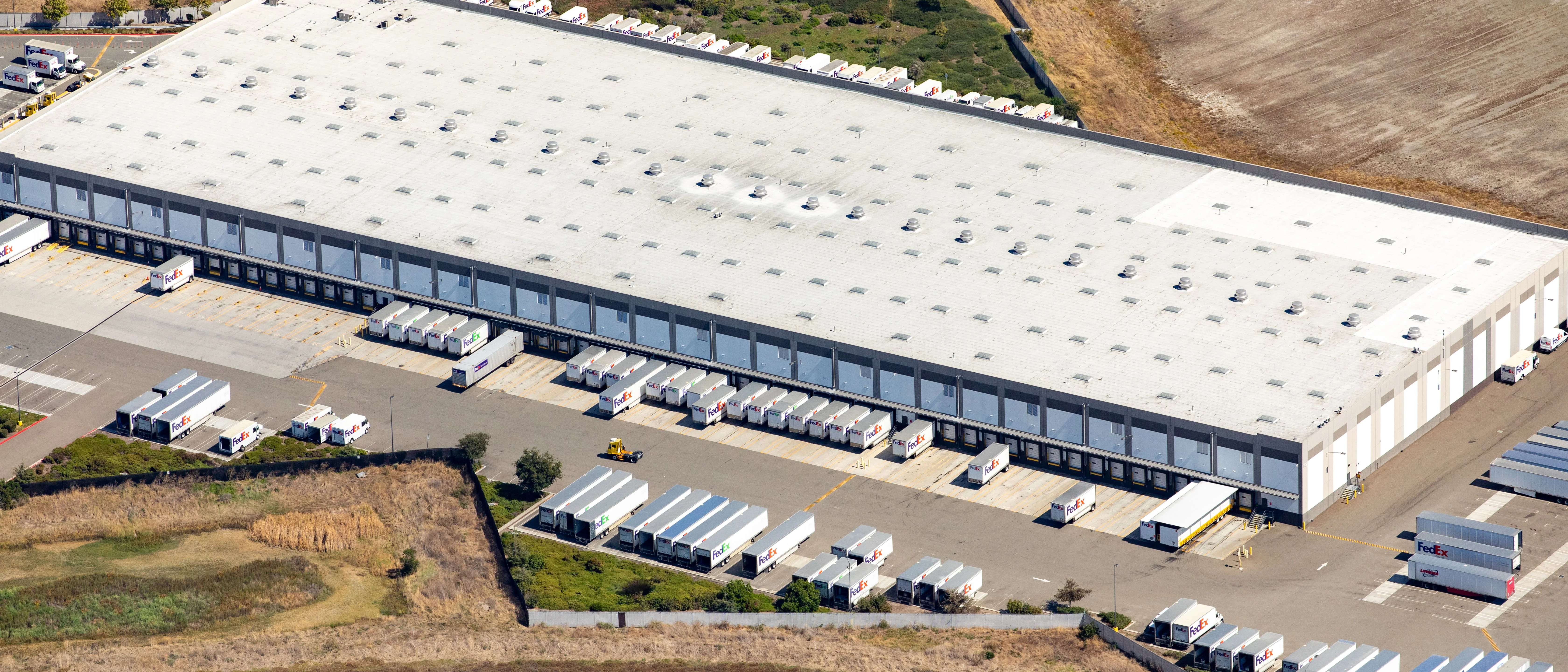 Hayward 92 Industrial Center — Sale in Hayward, CA, photo 3 of 8