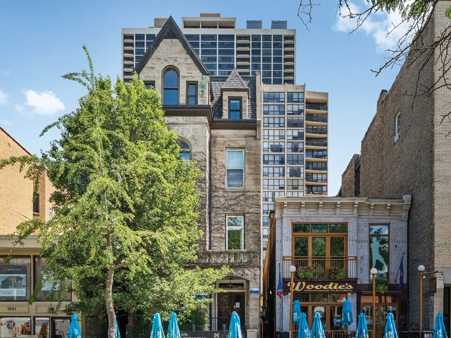 1539 North Wells Street — Sale in Chicago, IL, photo 2 of 8