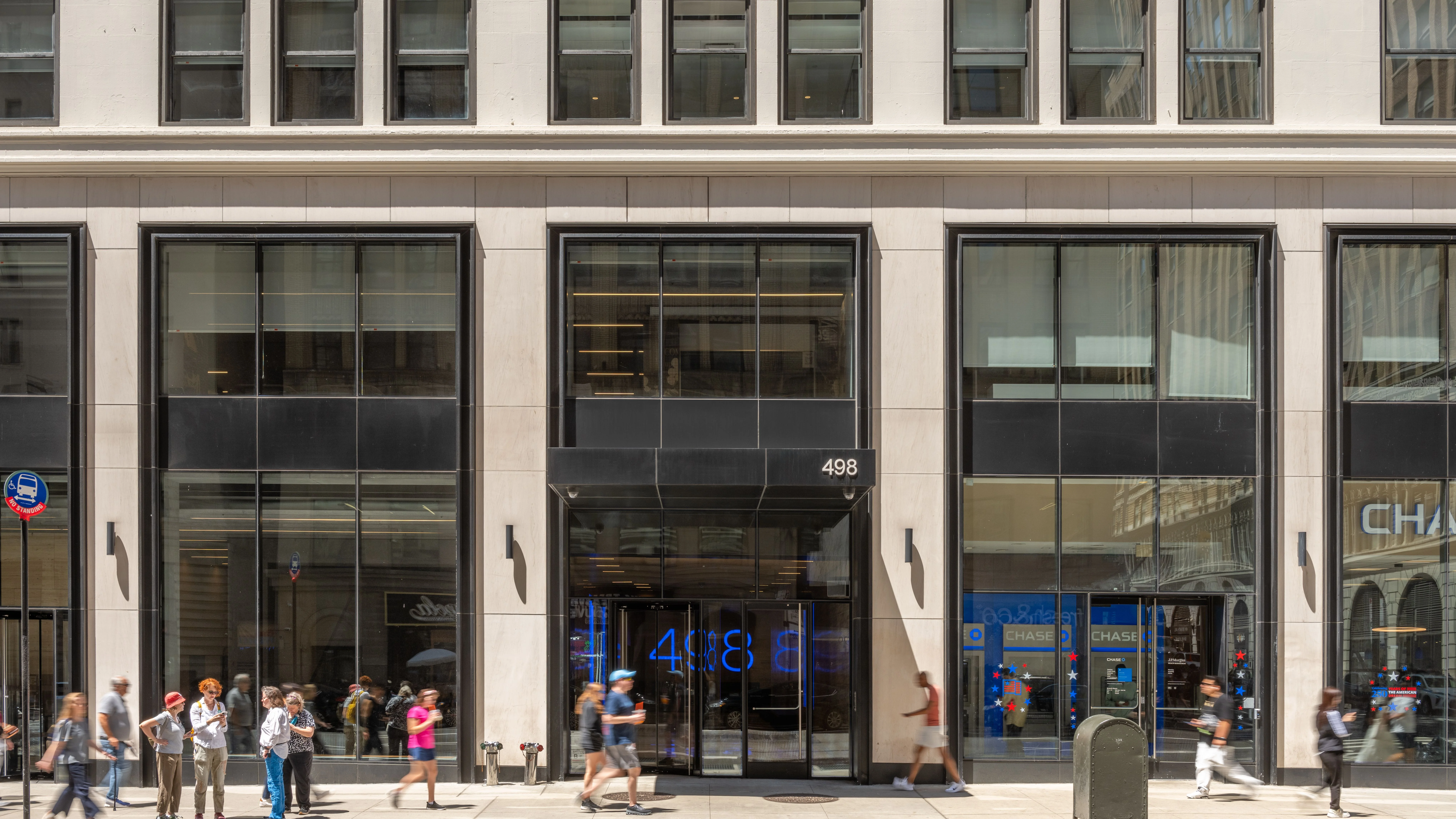 498 7th Avenue — Sale in New York, NY, photo 1 of 6