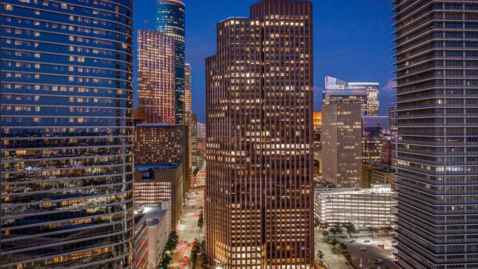 $41 Million Non-Performing Office Loan | Houston, TX — Sale in Houston, TX, photo 5 of 7