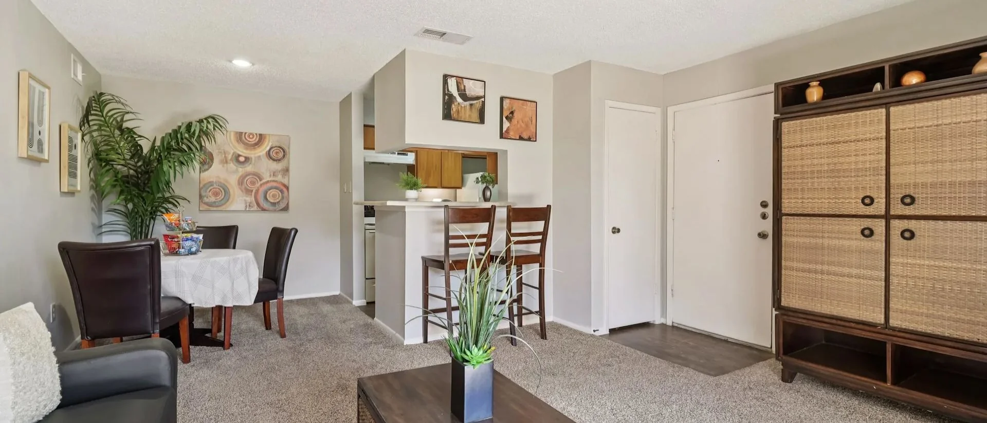 Rock Canyon — Sale in San Antonio, TX, photo 4 of 8