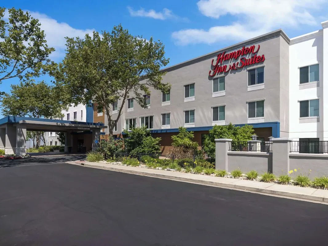 Hampton Inn & Suites Yuba City — Sale in Yuba City, CA, photo 2 of 8