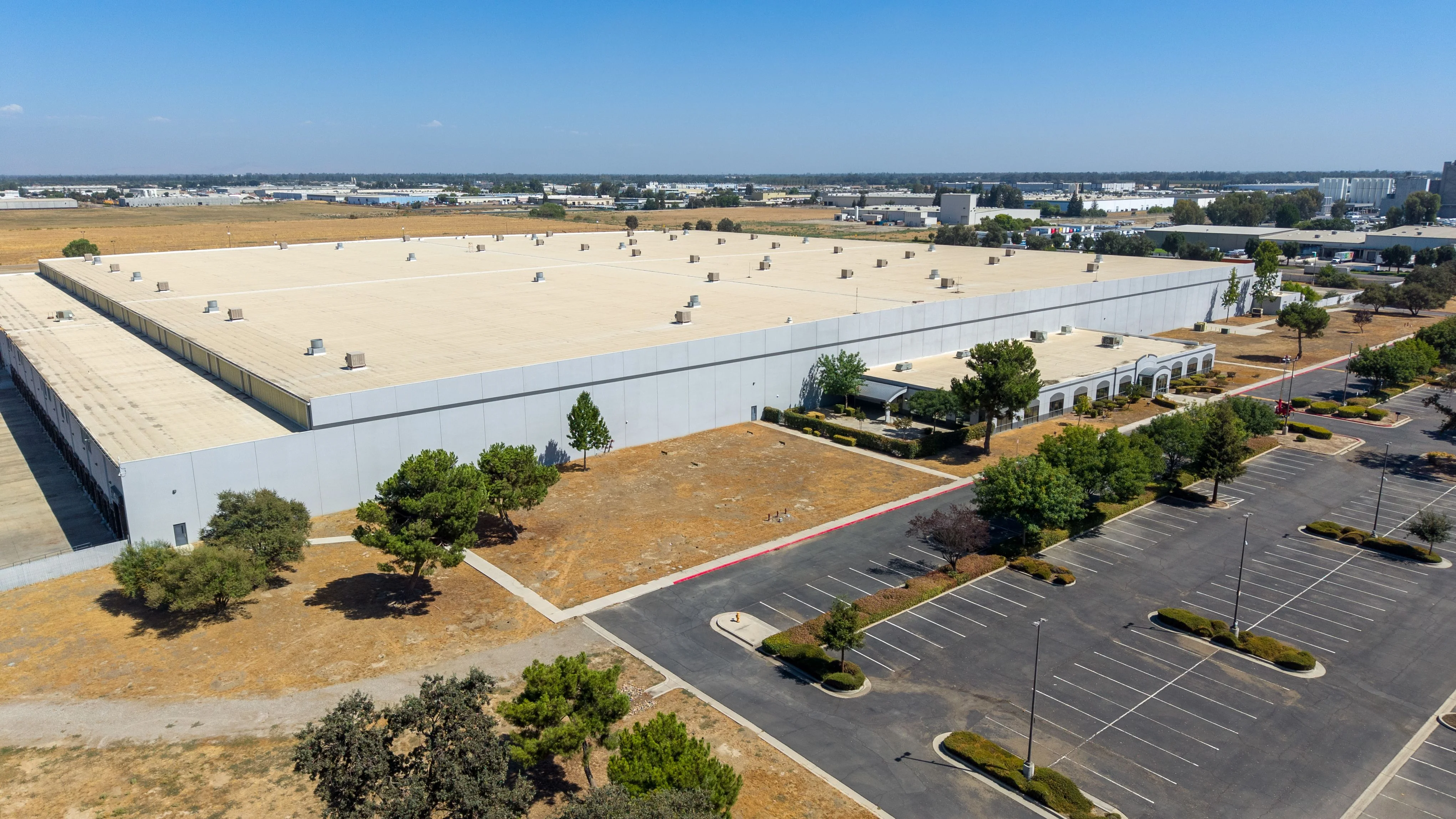 2500 N Plaza Drive (Visalia, CA) — Sale in Visalia, CA, photo 1 of 8