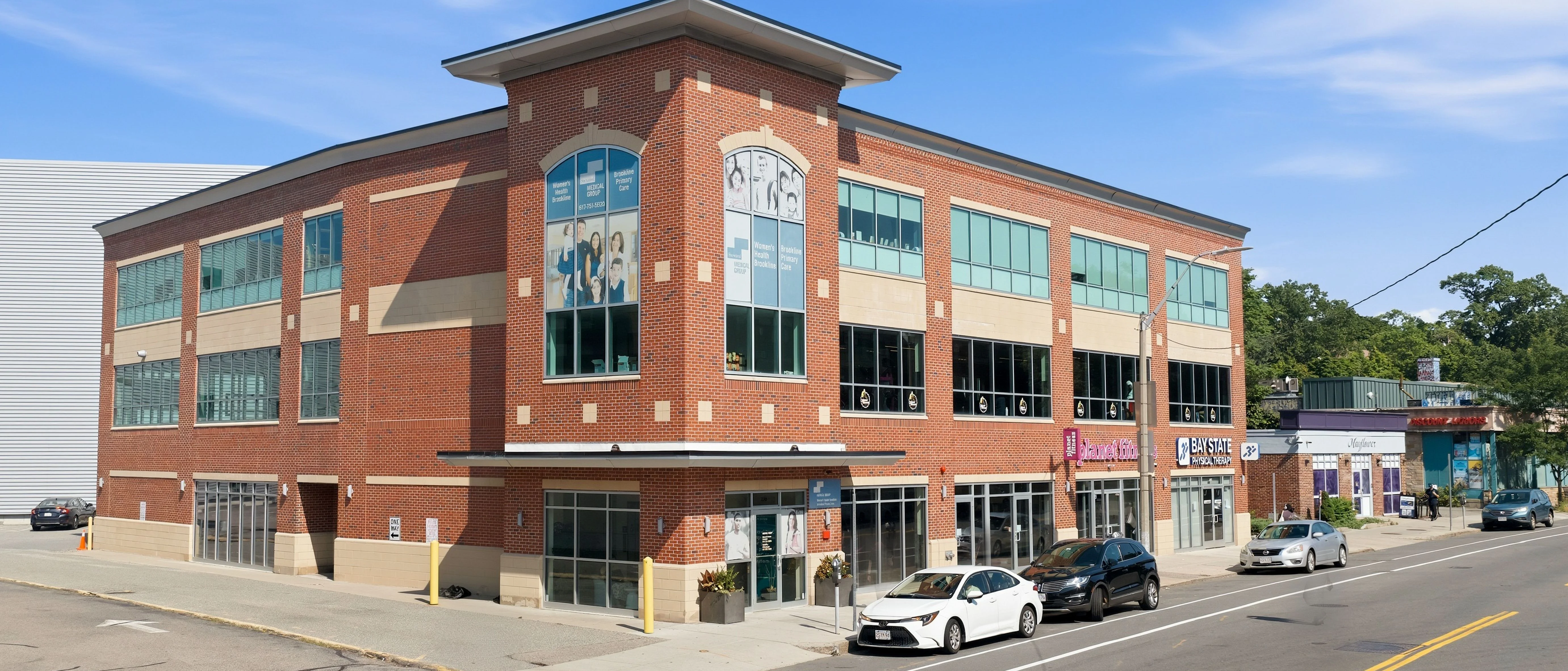 226 Harvard Avenue — Sale in Allston, MA, photo 4 of 8