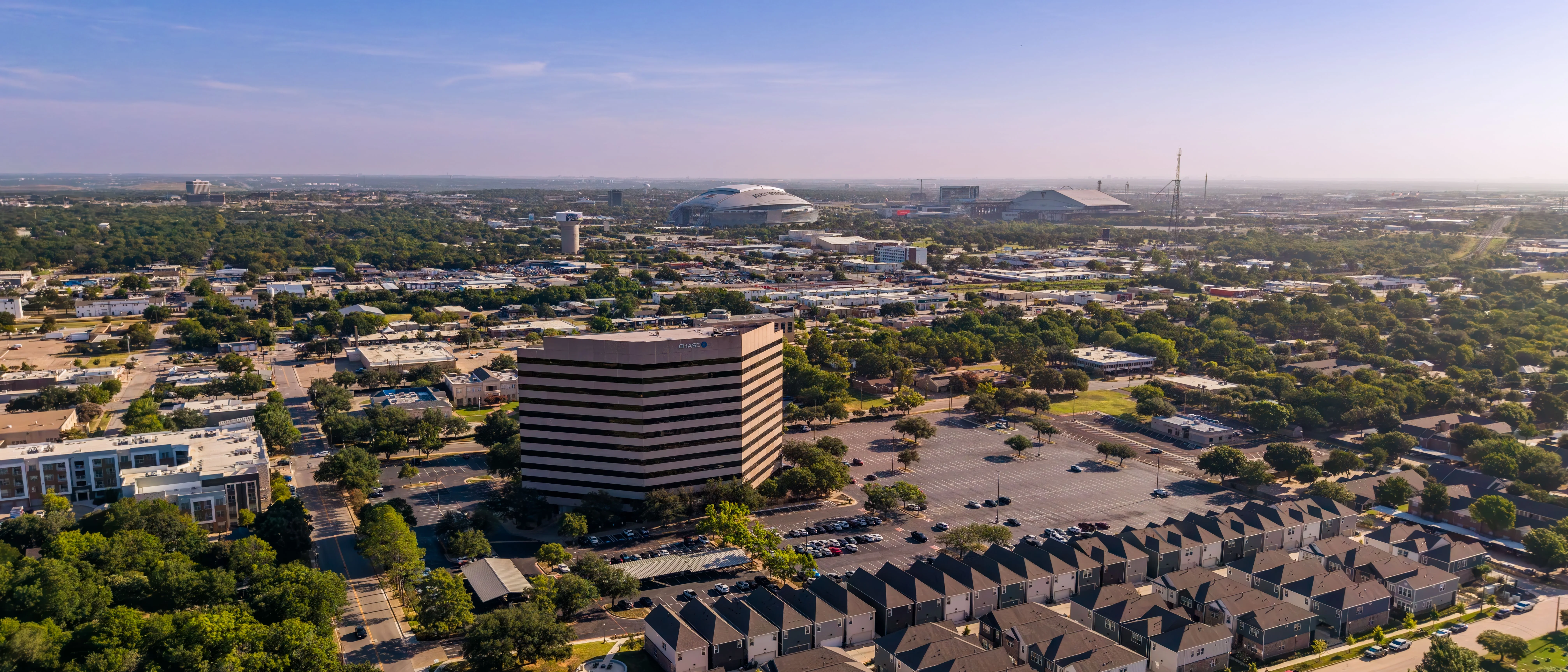 500 E Border — Sale in Arlington, TX, photo 5 of 8