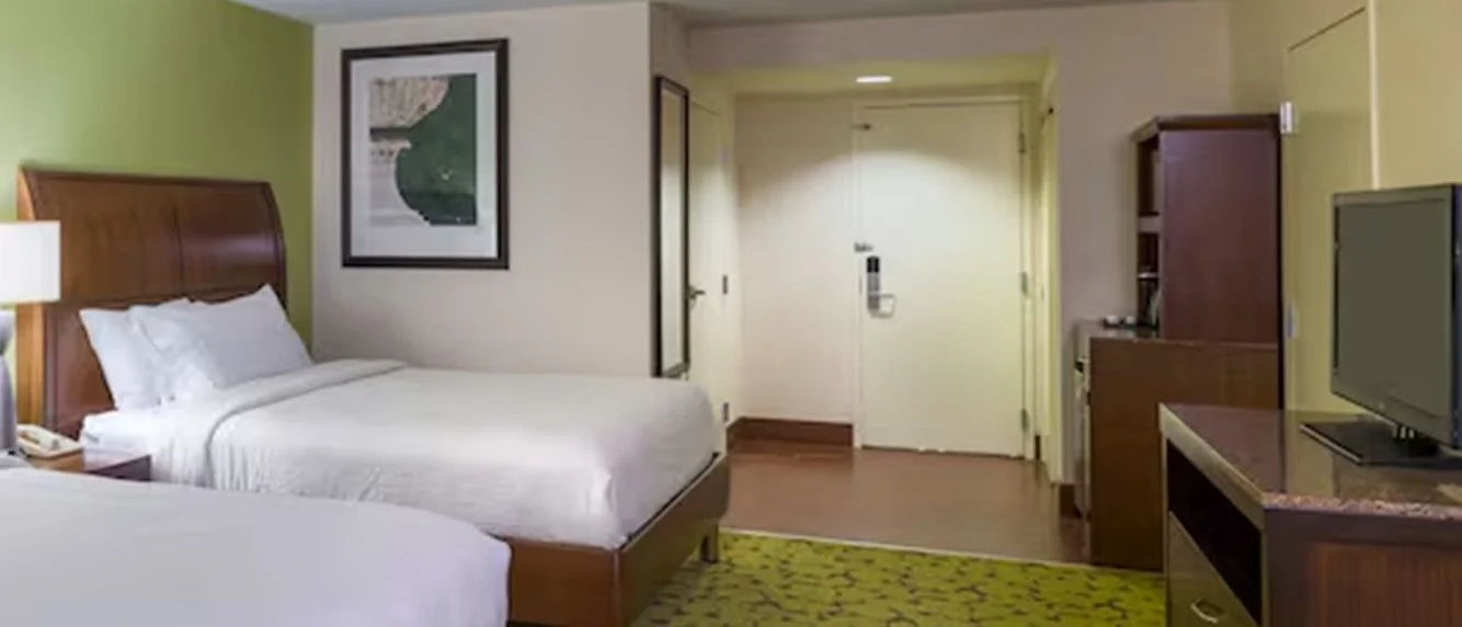 Hilton Garden Inn Edison Raritan Center — Sale in Edison, NJ, photo 5 of 8
