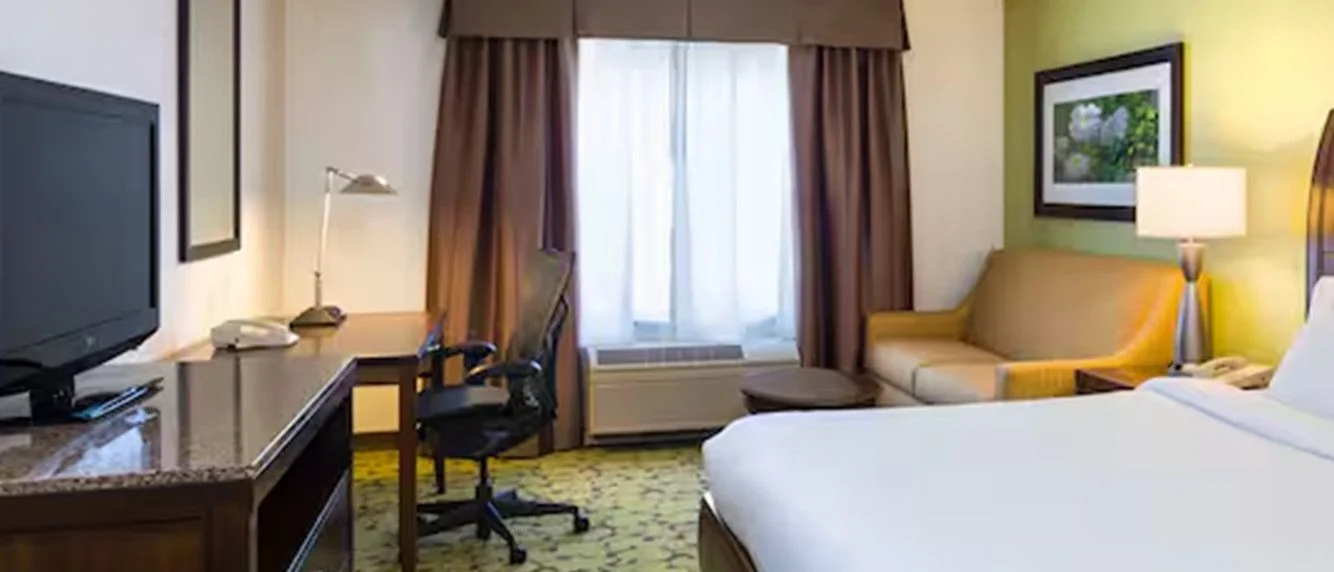 Hilton Garden Inn Edison Raritan Center — Sale in Edison, NJ, photo 6 of 8