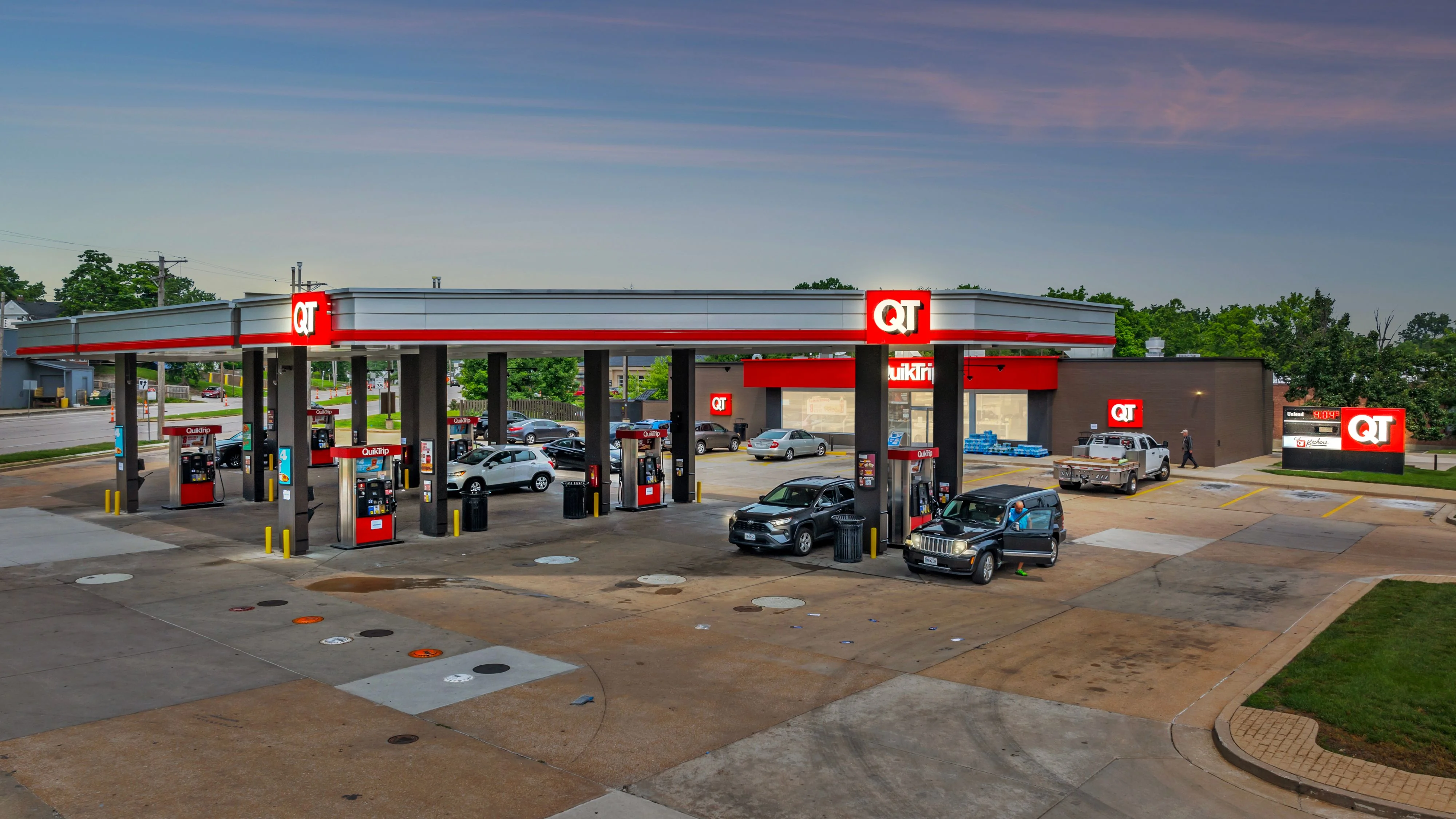 QuikTrip - Overland, MO (Store #630) — Sale in Overland, MO, photo 1 of 8