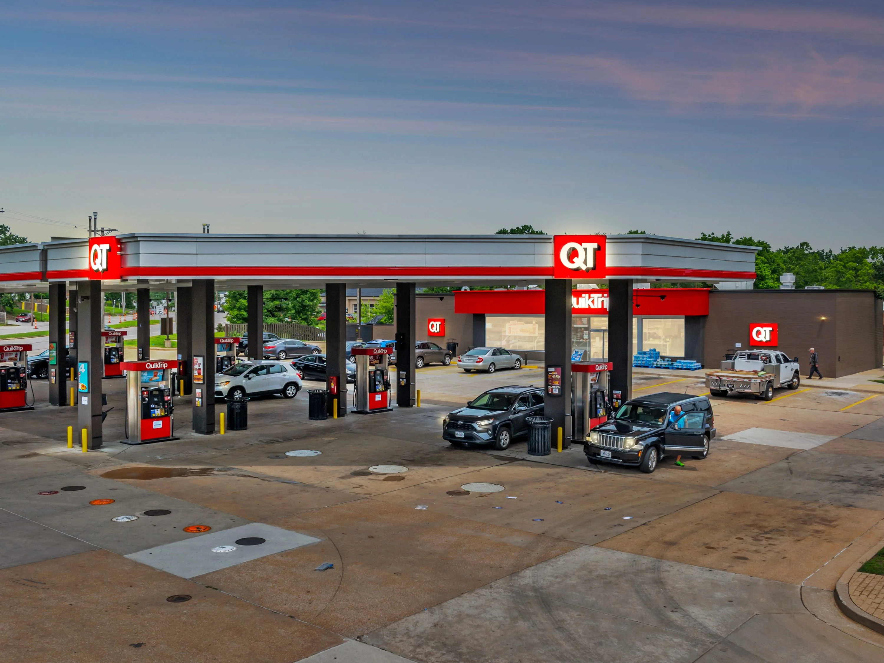 QuikTrip - Overland, MO (Store #630) — Sale in Overland, MO, photo 2 of 8