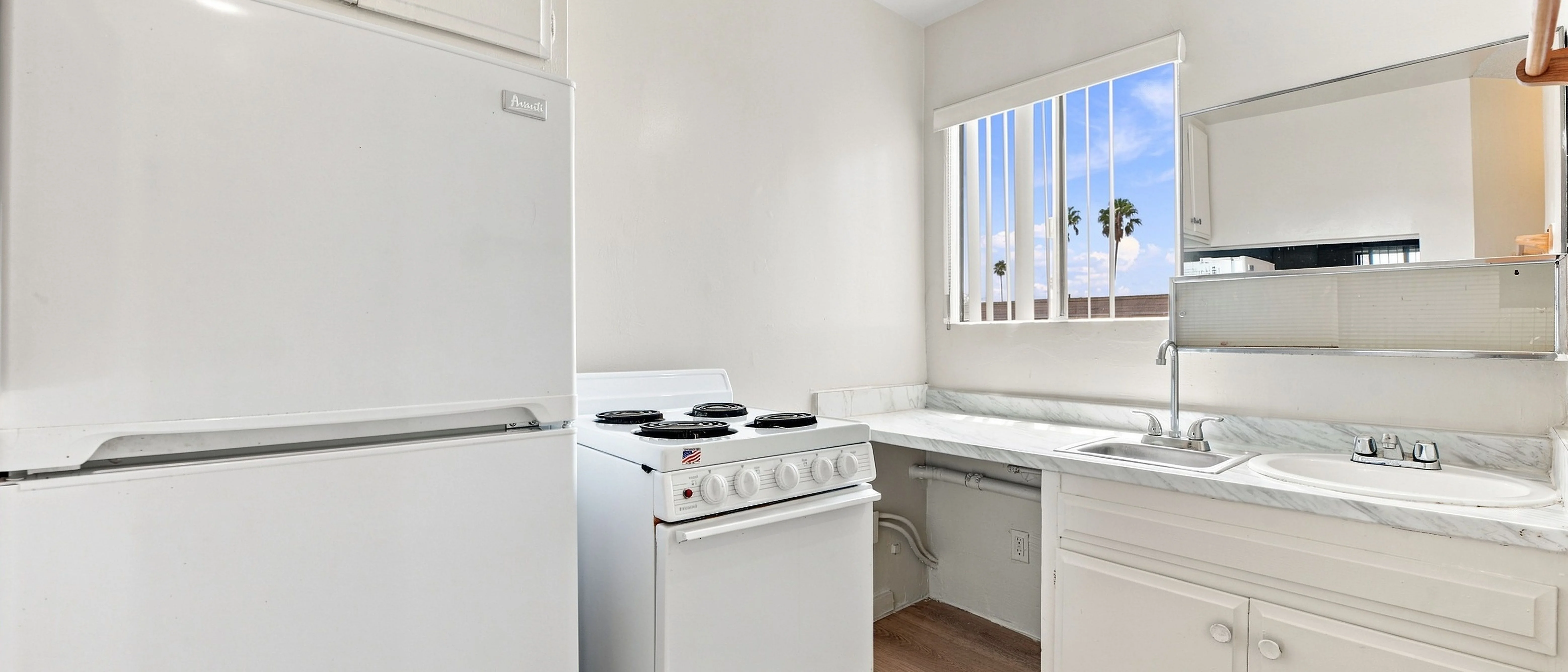 Fairview Apartments — Sale in Los Angeles, CA, photo 7 of 8