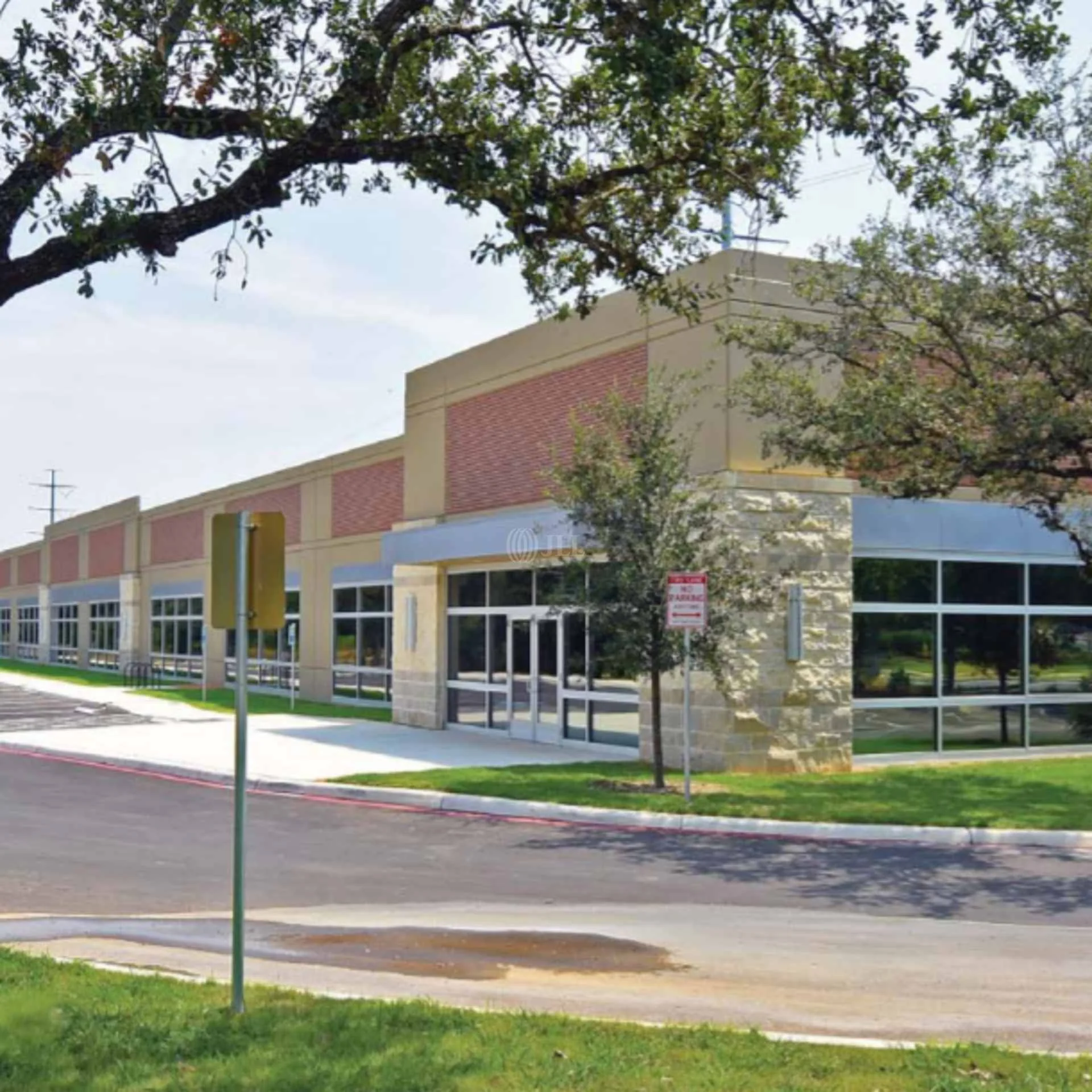 Building I — Lease in San Antonio, TX, photo 3 of 4