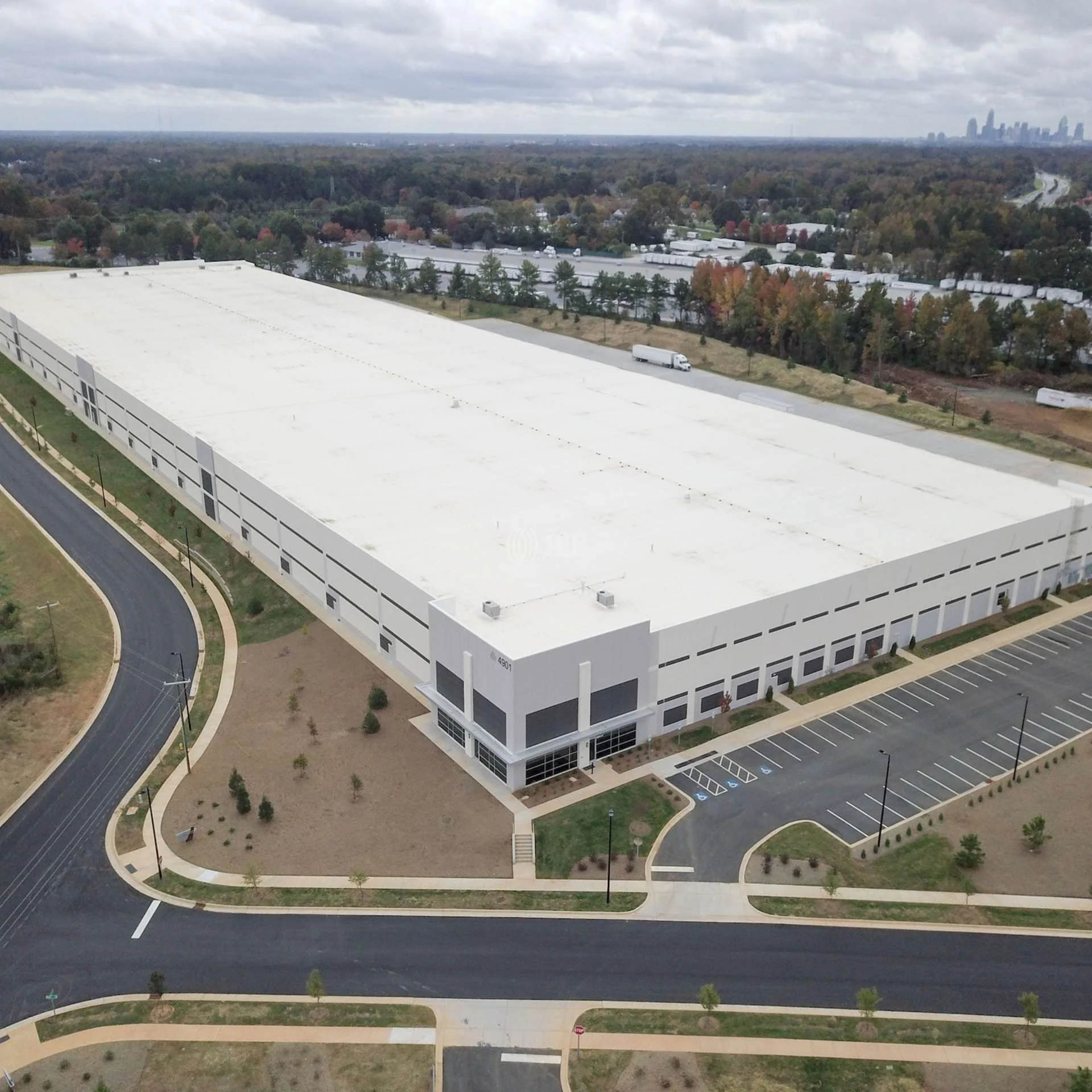 Metrolina Park Bldg. 5 — Lease in Charlotte, NC, photo 3 of 4
