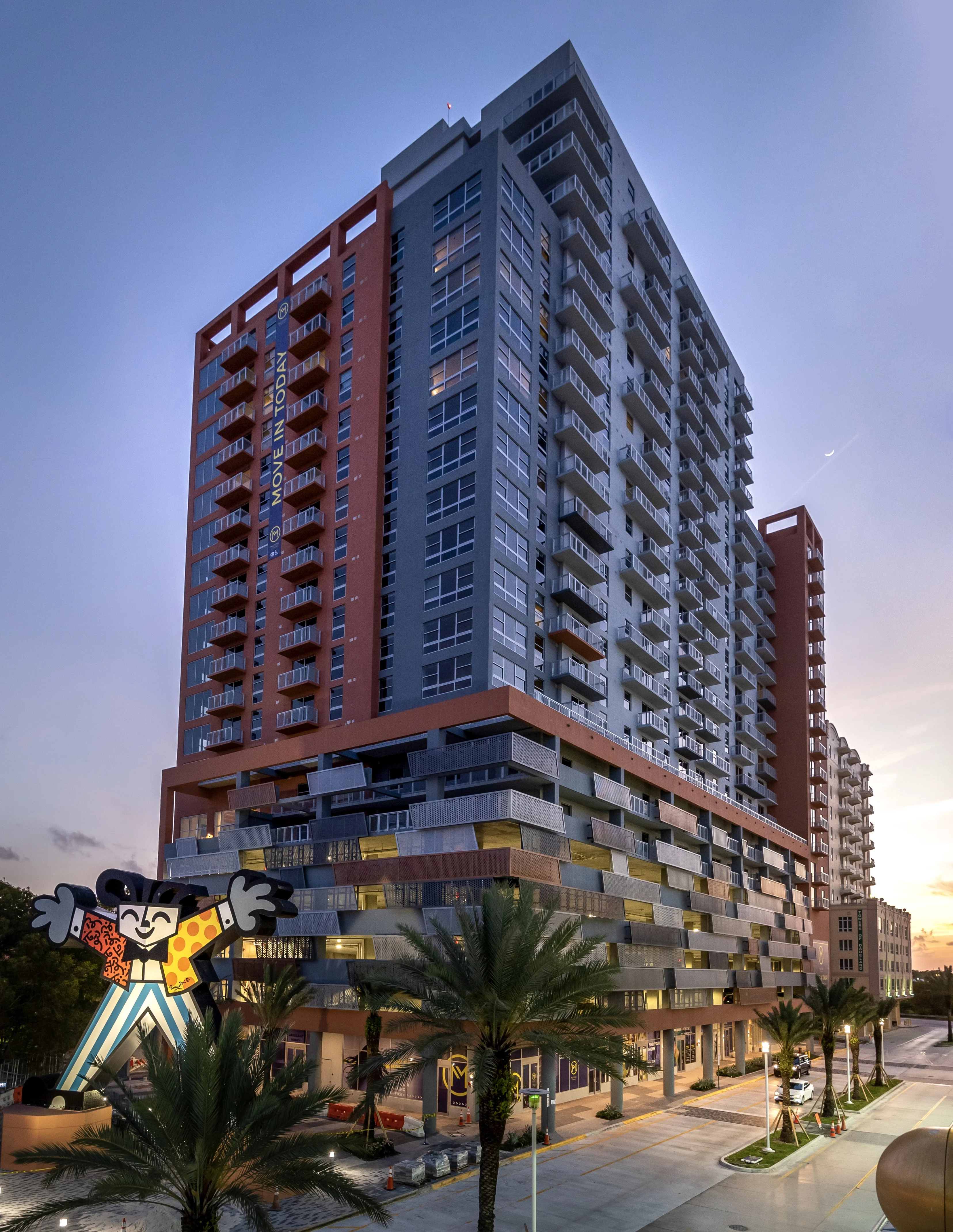 Motion at Dadeland — Lease in Miami, FL, photo 1 of 4
