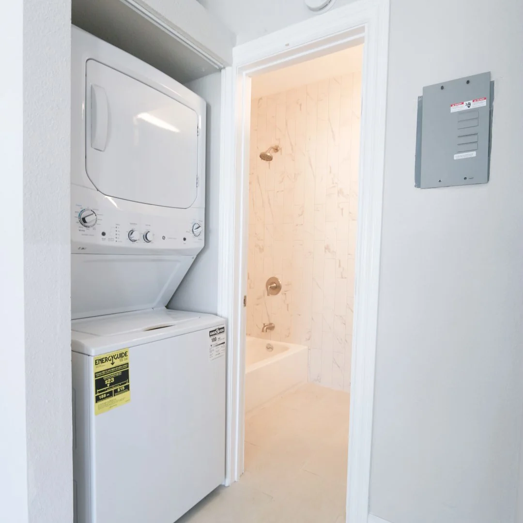 328 W 8th St — Sale in Long Beach, CA, photo 2 of 6