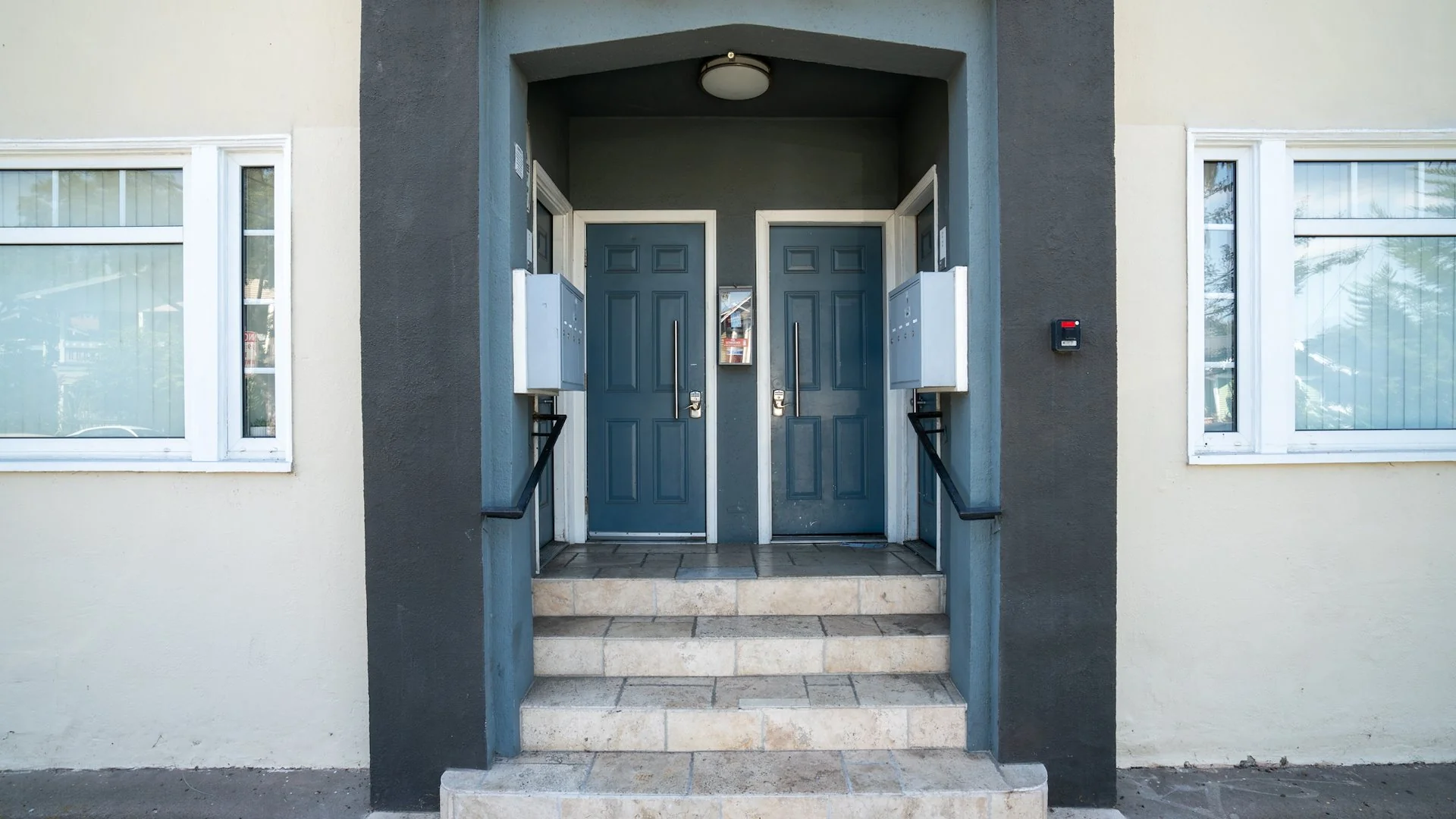 328 W 8th St — Sale in Long Beach, CA, photo 5 of 6