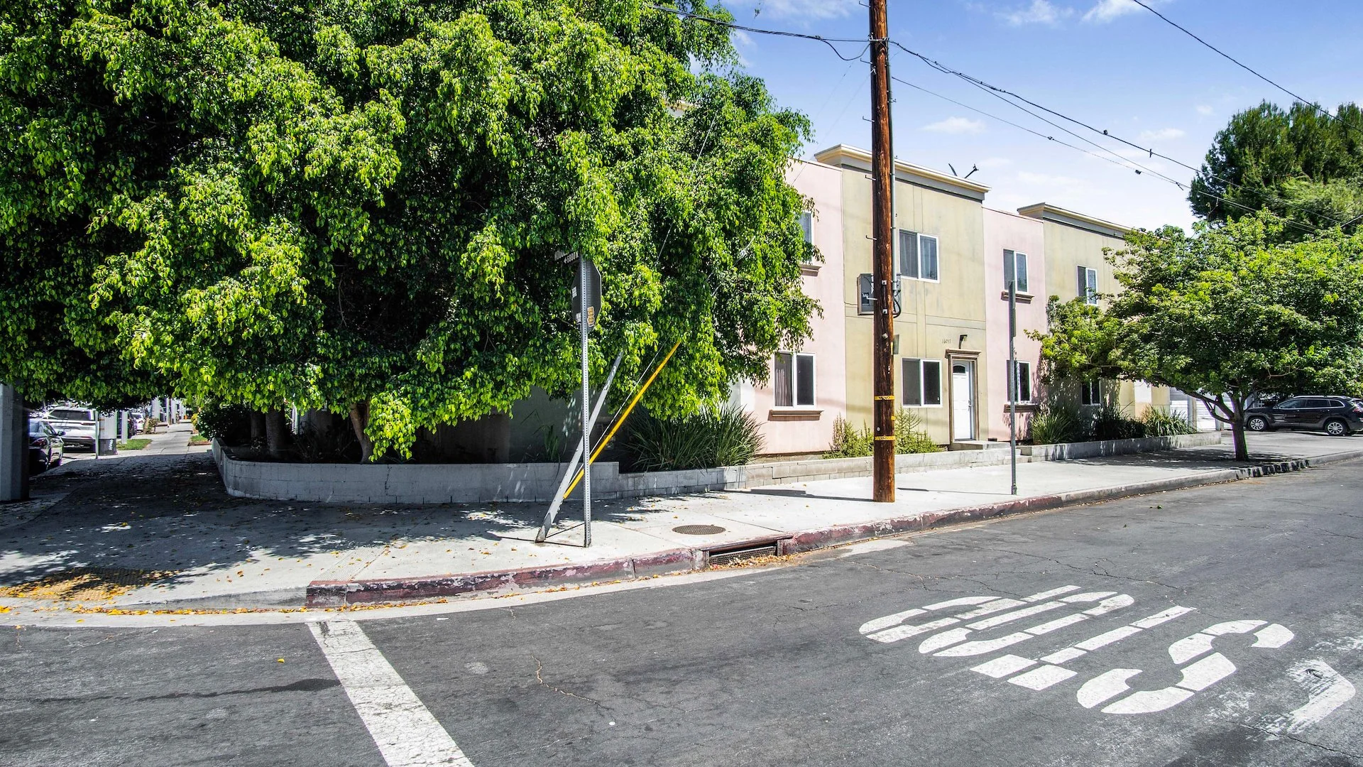 16057 Hartland St — Sale in Van Nuys, CA, photo 1 of 3