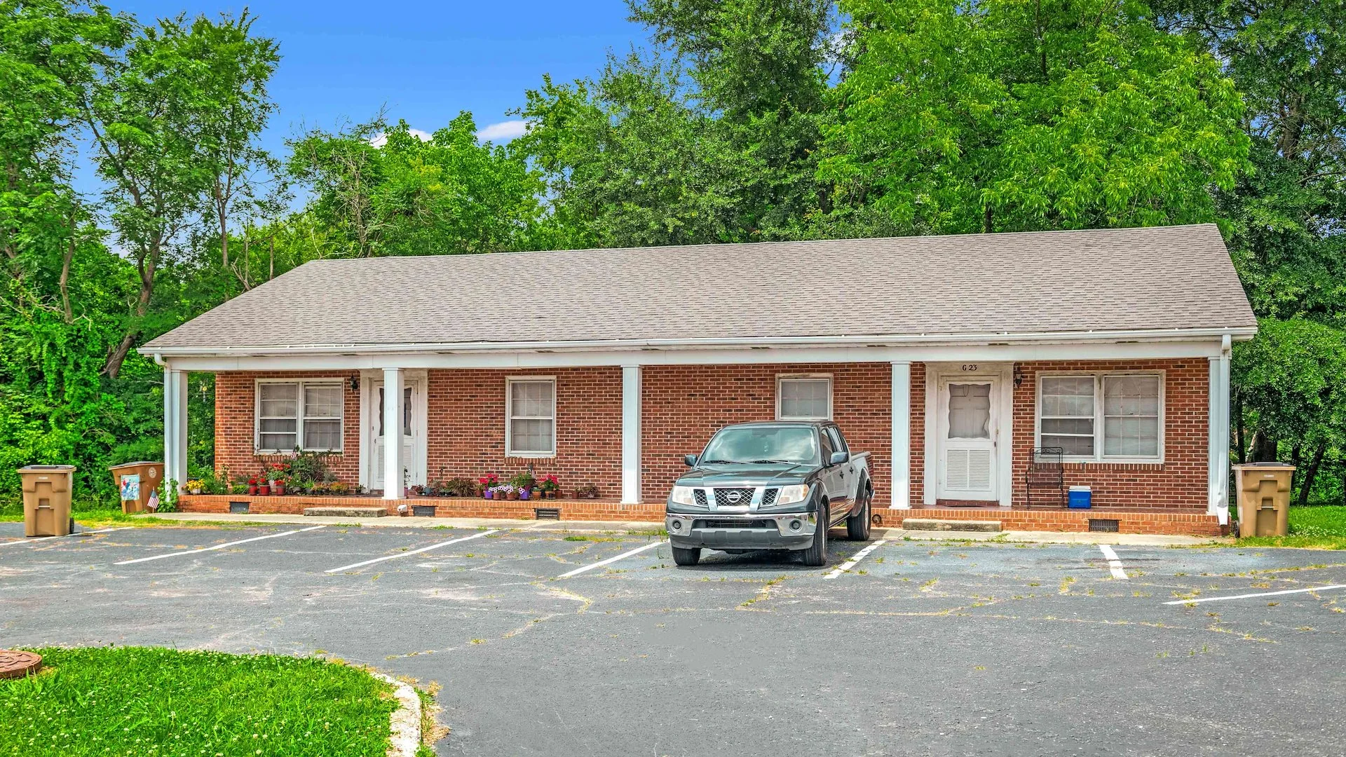 Baker Street Apartments — Sale in Whitmire, SC, photo 2 of 6