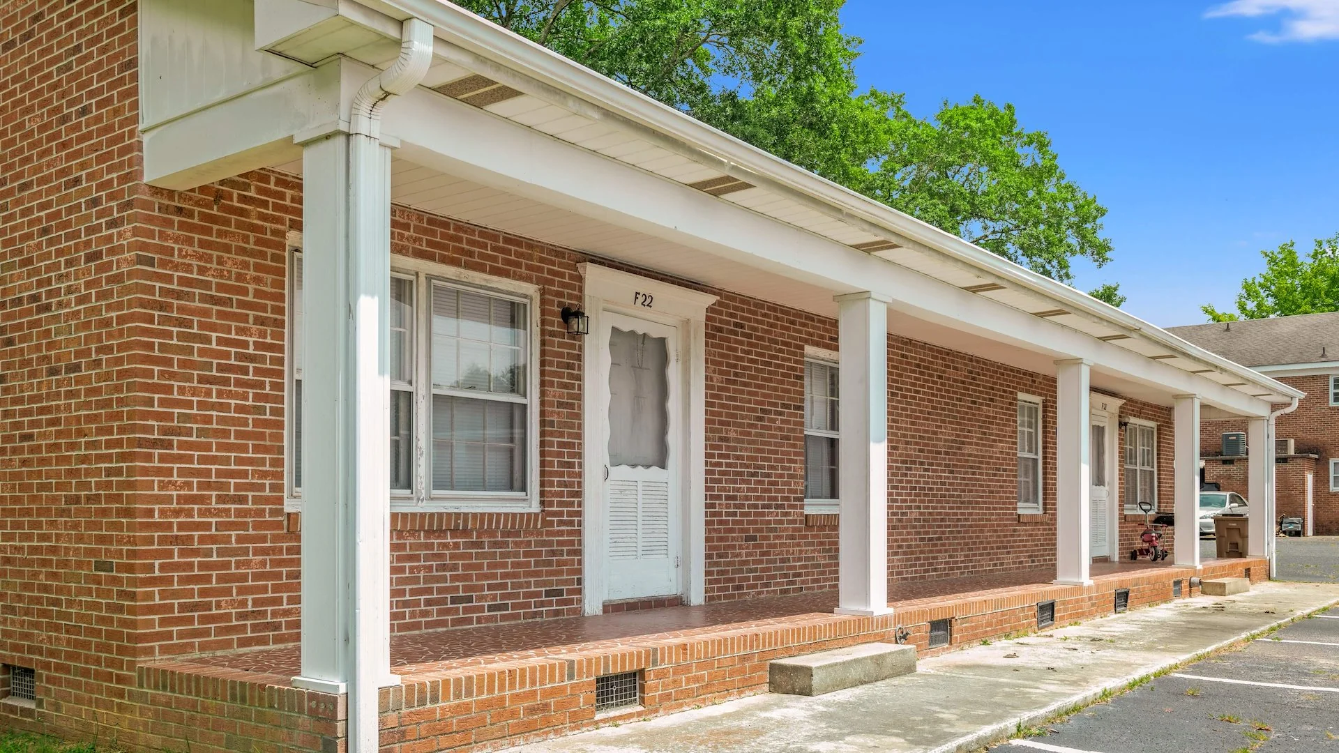 Baker Street Apartments — Sale in Whitmire, SC, photo 3 of 6