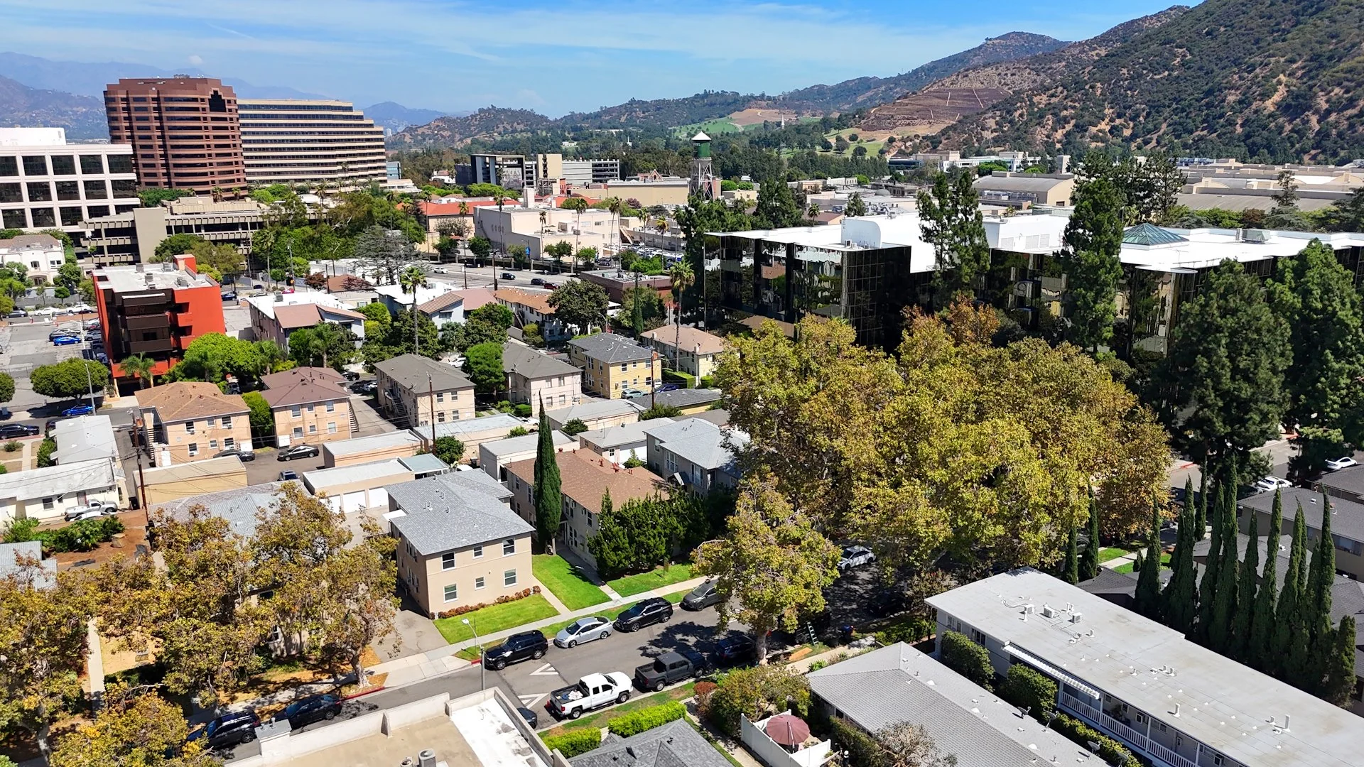 140 N Maple St — Sale in Burbank, CA, photo 2 of 2