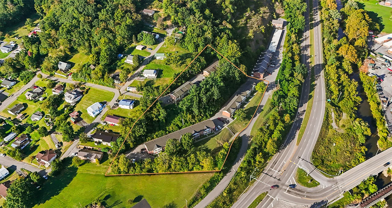 Lake Park & Ratliff — Sale in Richlands, VA, photo 2 of 5