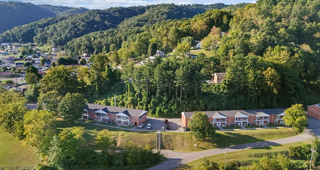 Lake Park & Ratliff — Sale in Richlands, VA, photo 4 of 5