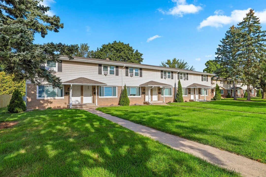 Erie Street Townhomes — Sale in De Pere, WI, photo 2 of 2